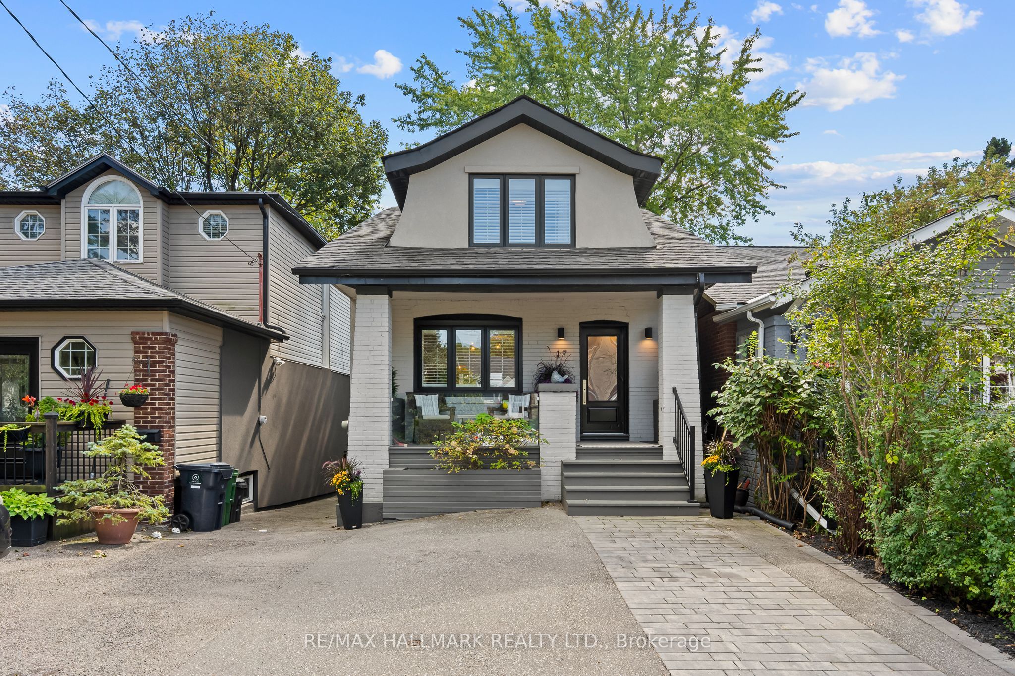 17 Beachdale Avenue Property Photo 1