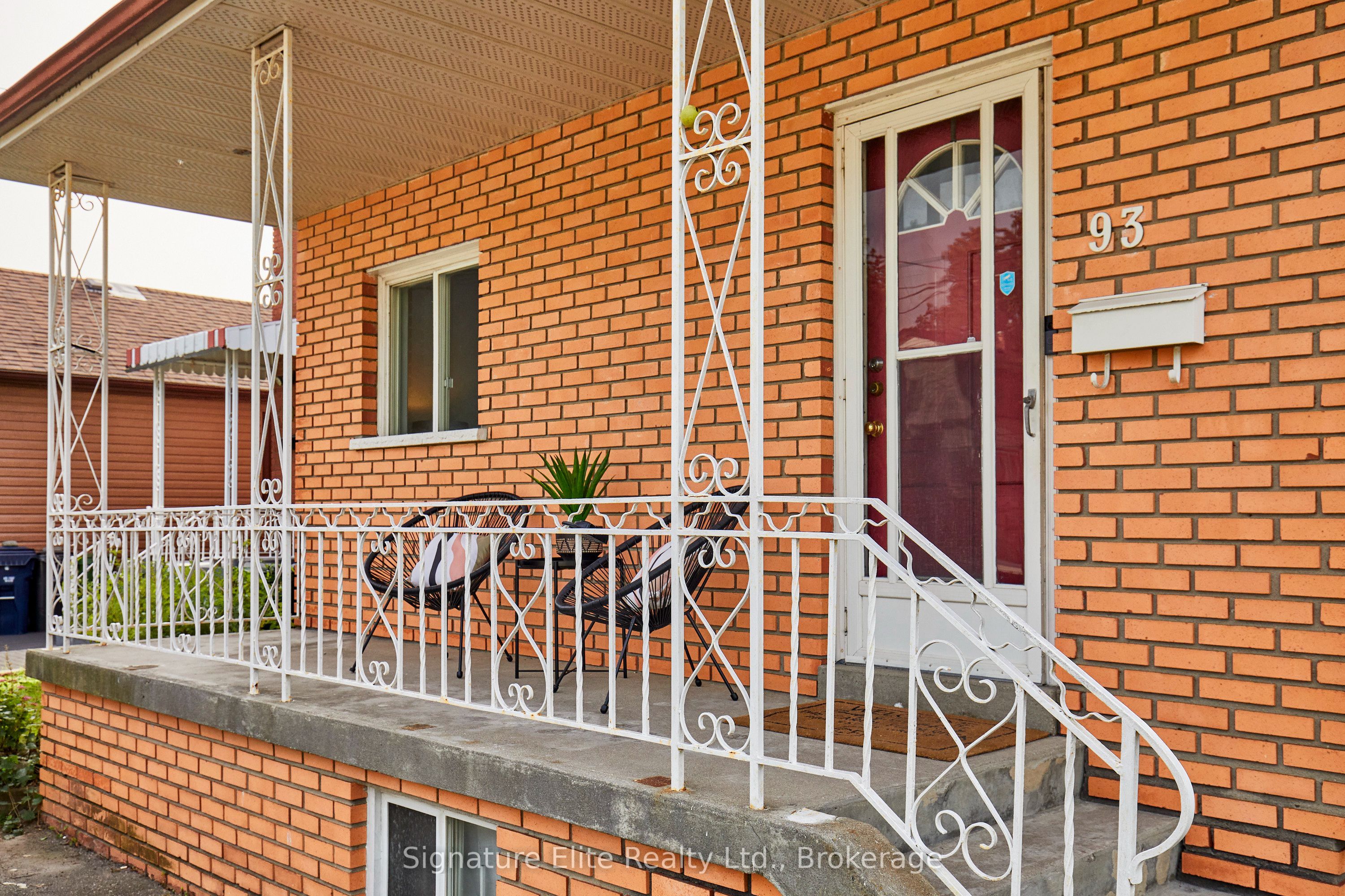 93 Pinegrove Avenue Property Photo 1