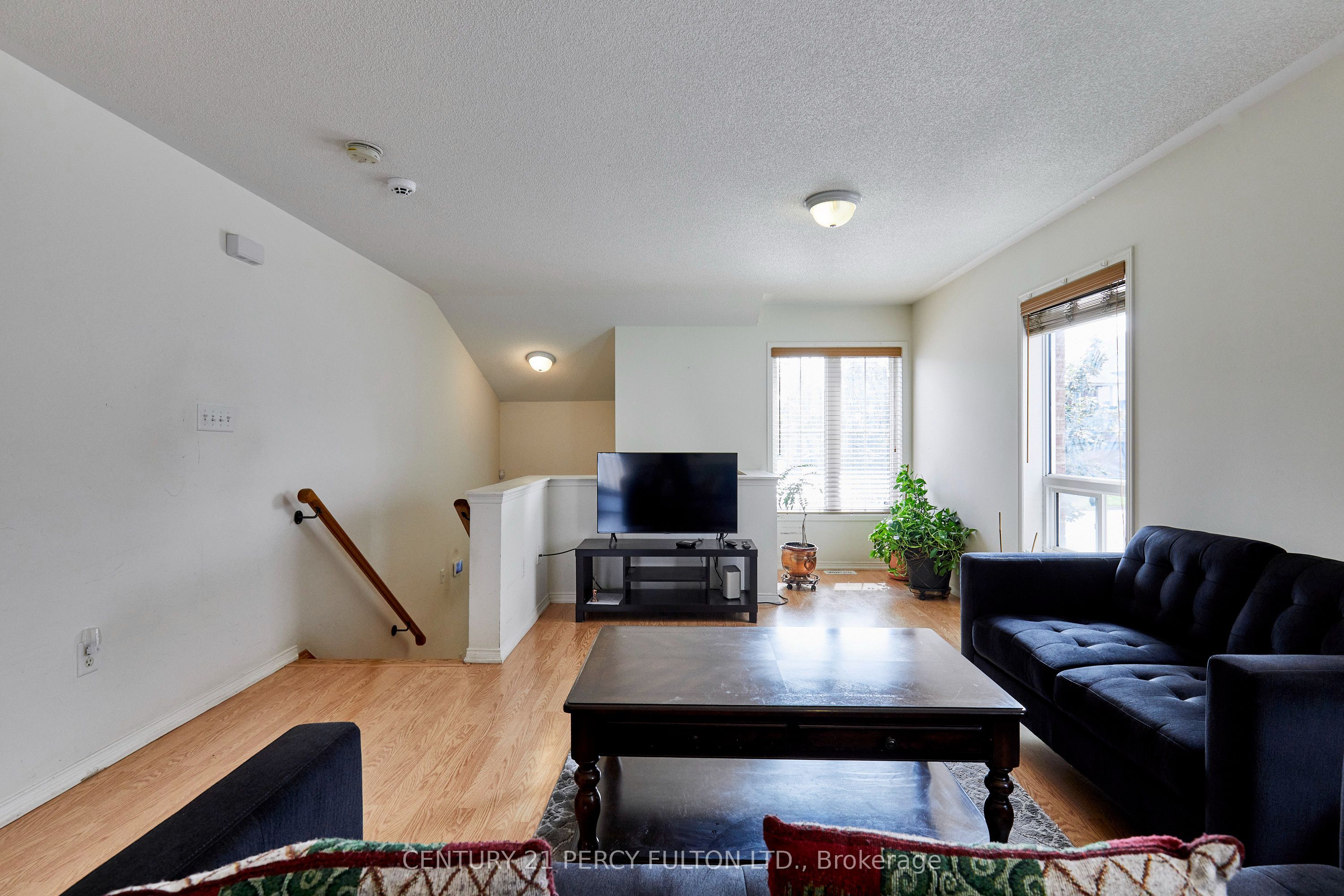 8 Knowles Street Property Photo 4