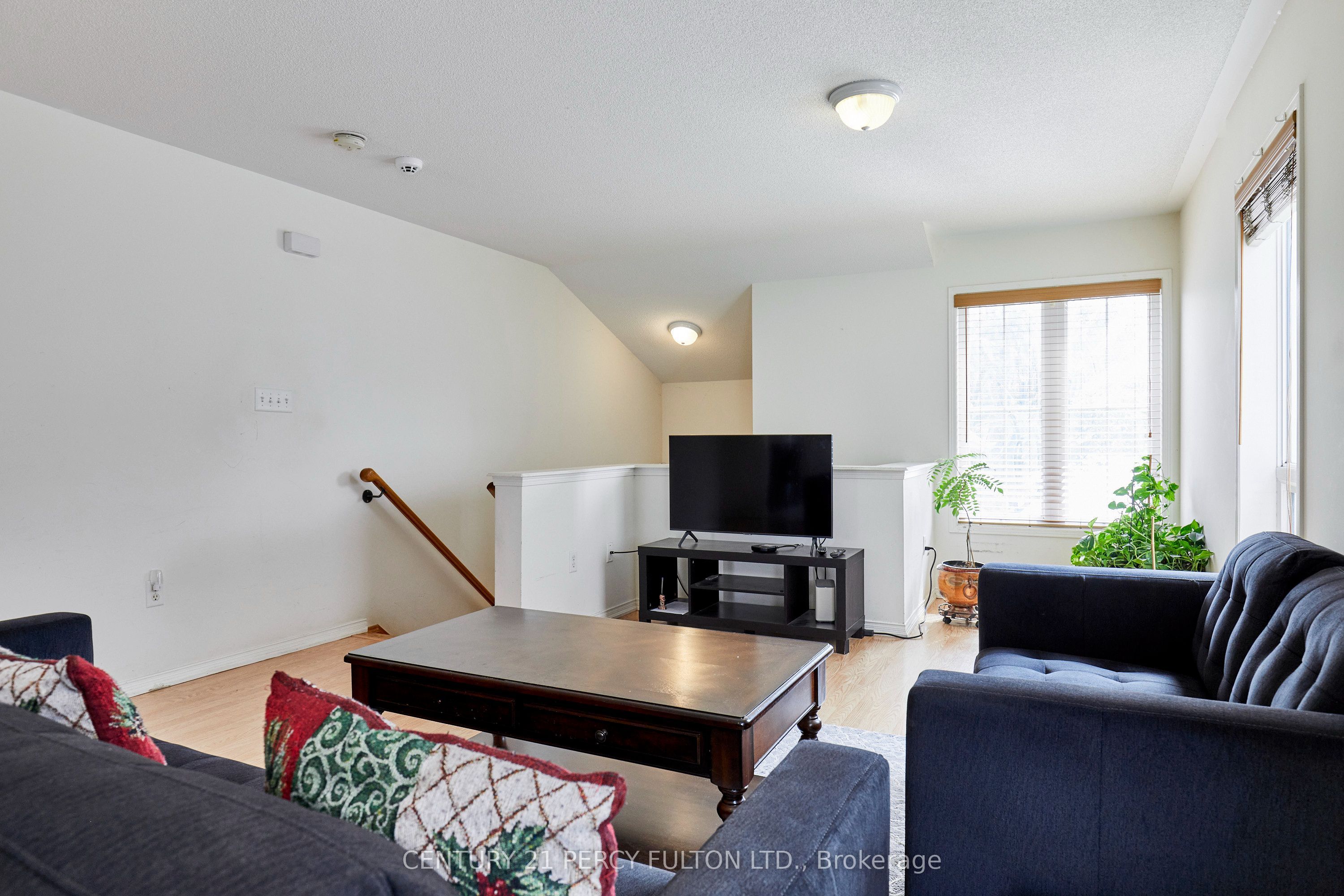 8 Knowles Street Property Photo 5