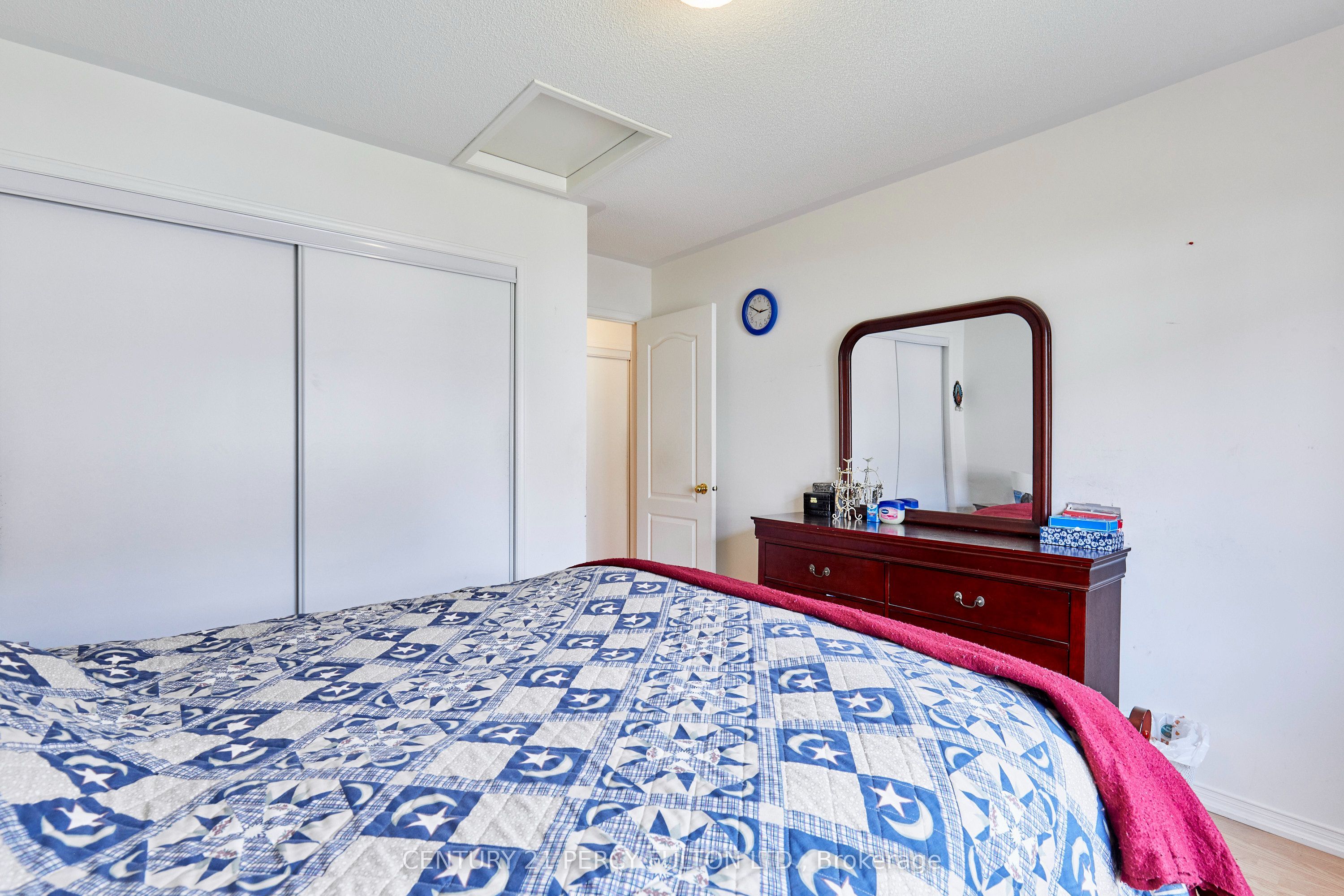 8 Knowles Street Property Photo 20