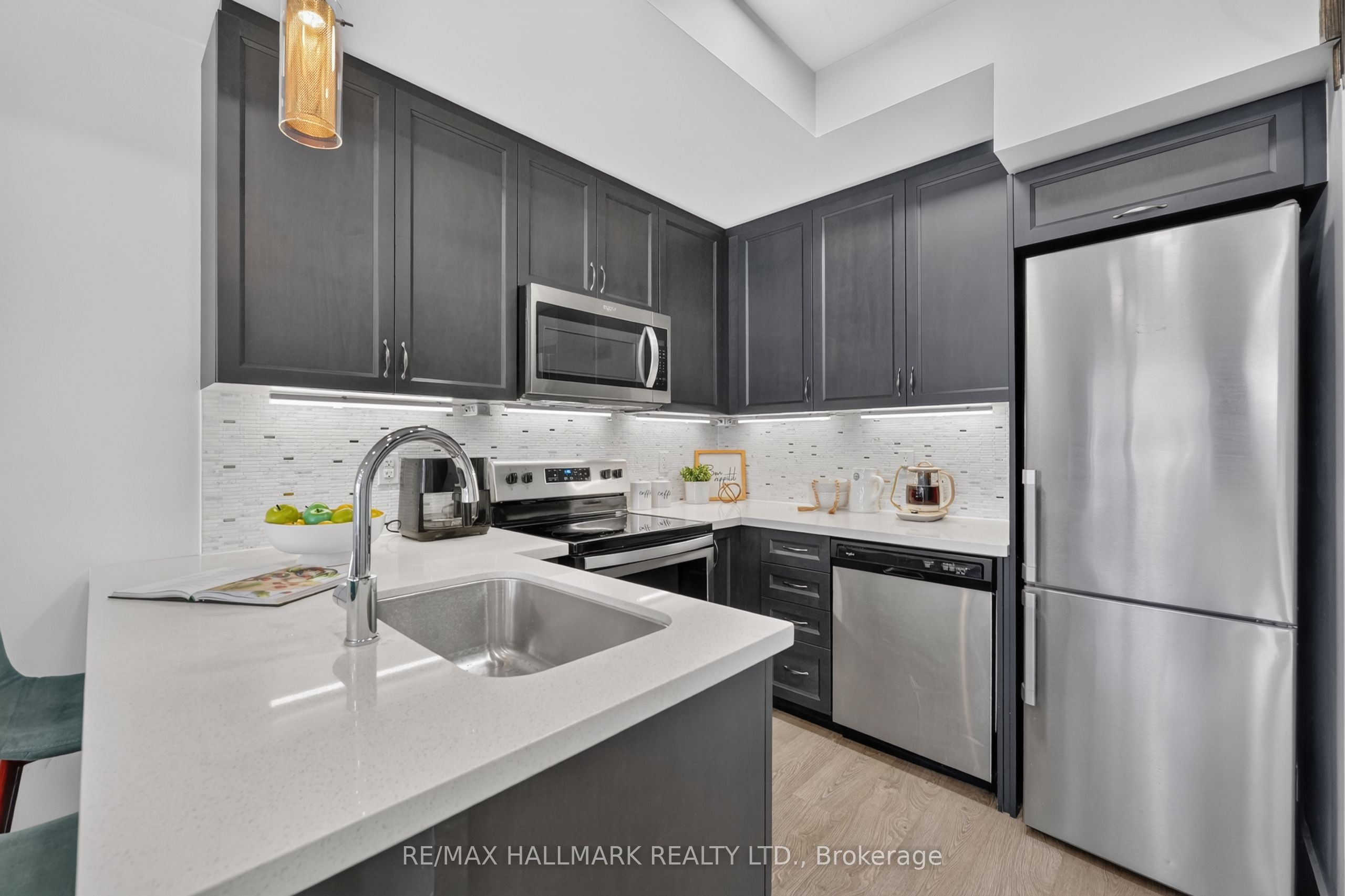 1711 Pure Springs Boulevard 508 Property Photo 10