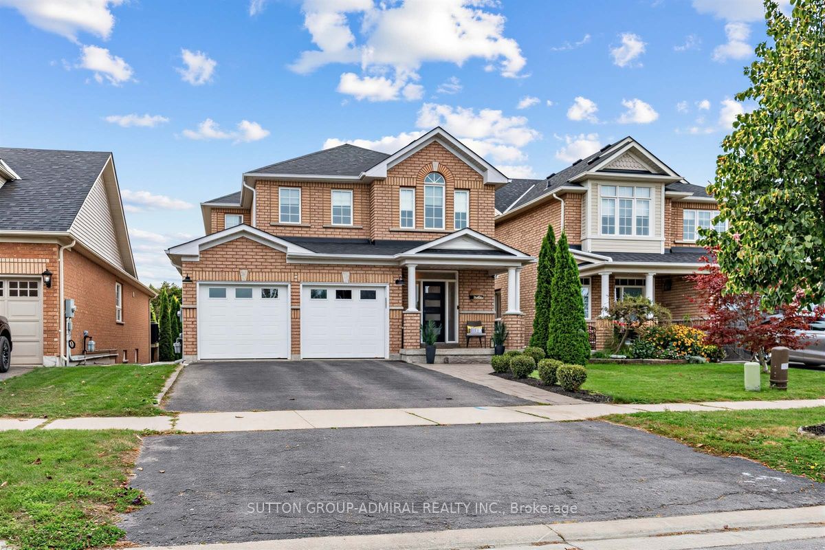 12 Sherrington Drive W Property Photo 2