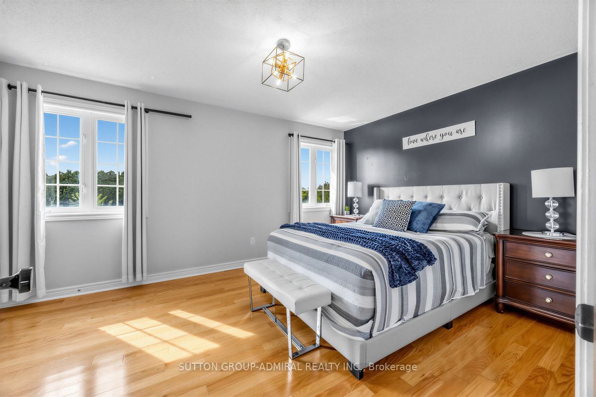 12 Sherrington Drive W Property Photo 22