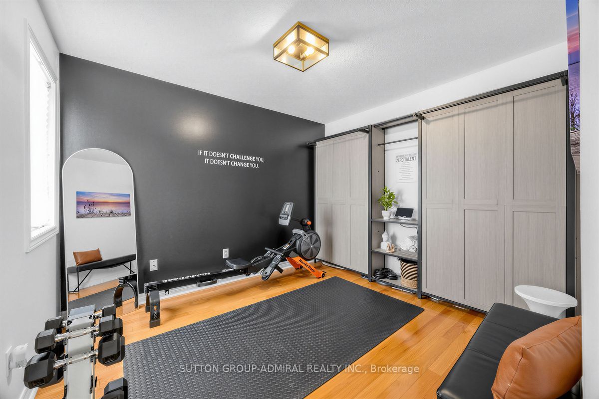 12 Sherrington Drive W Property Photo 23