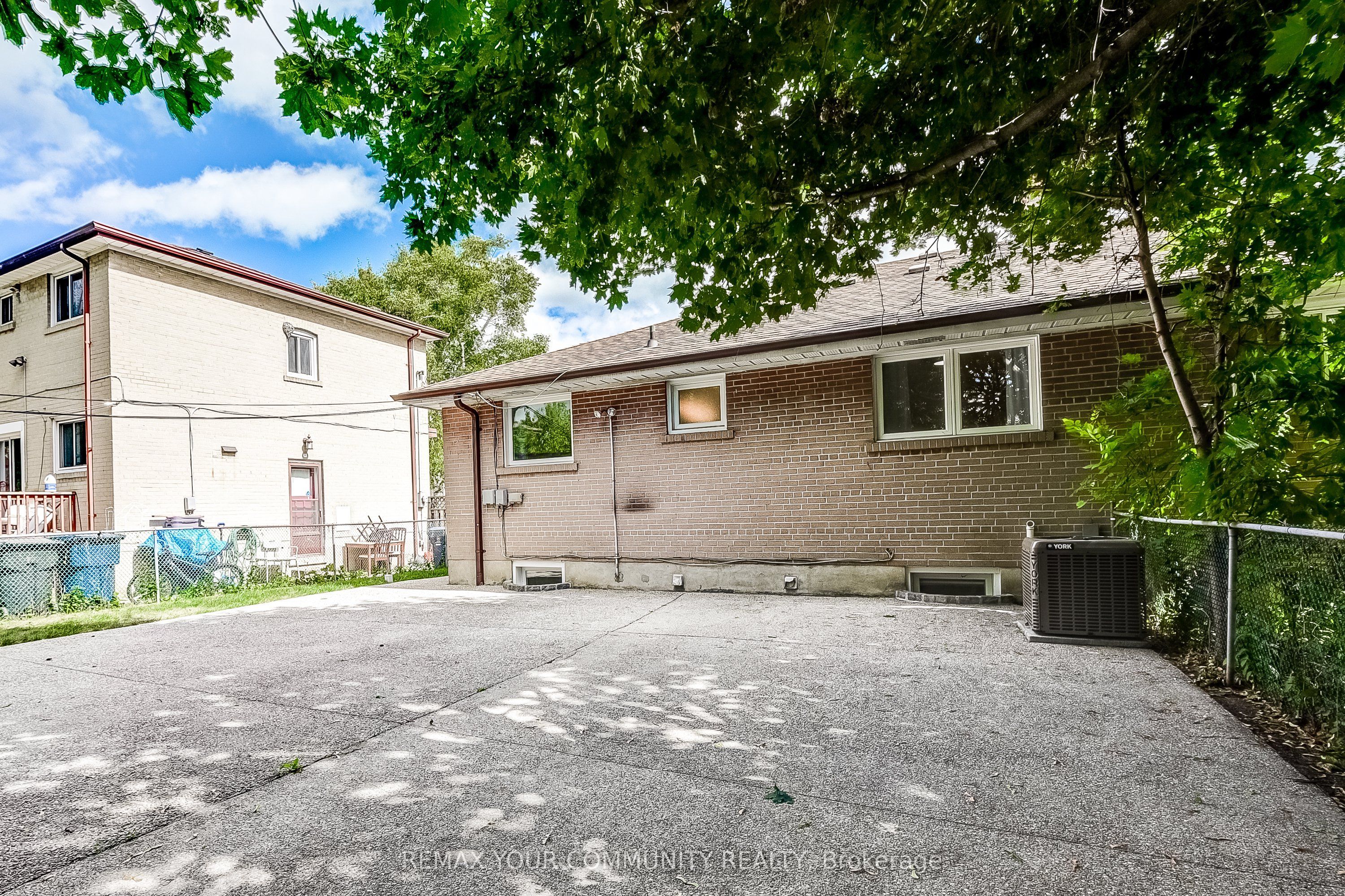 53 Glory Crescent Property Photo 27