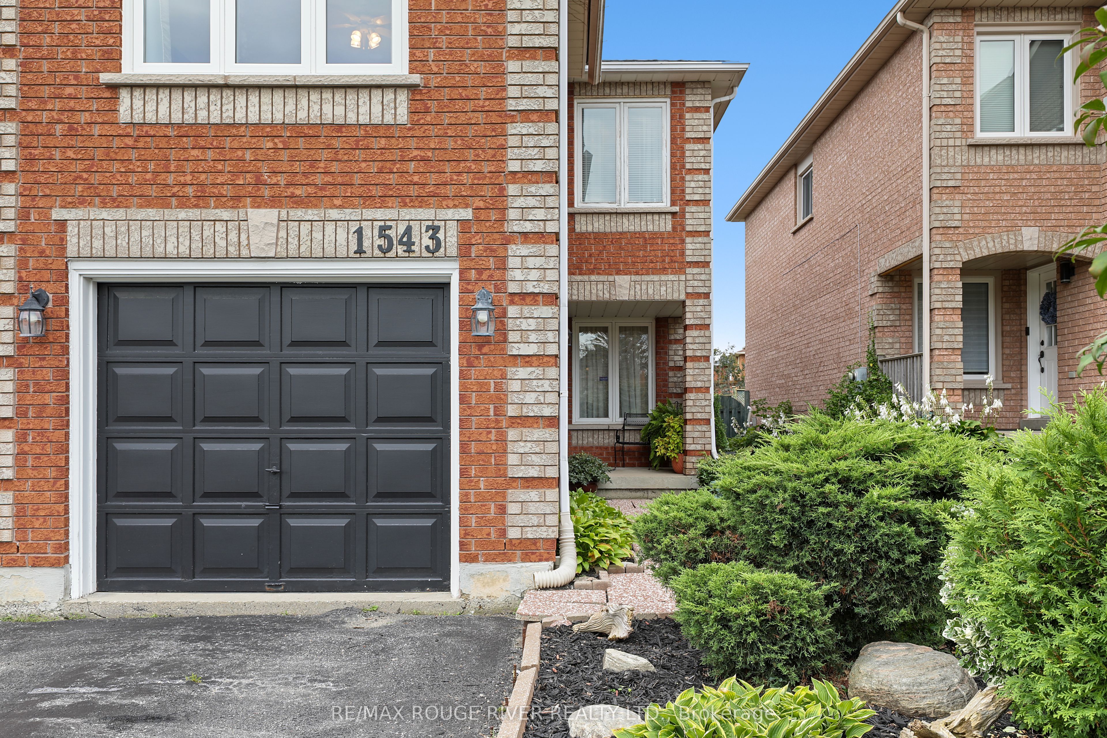 1543 Otonabee Drive Property Photo 2