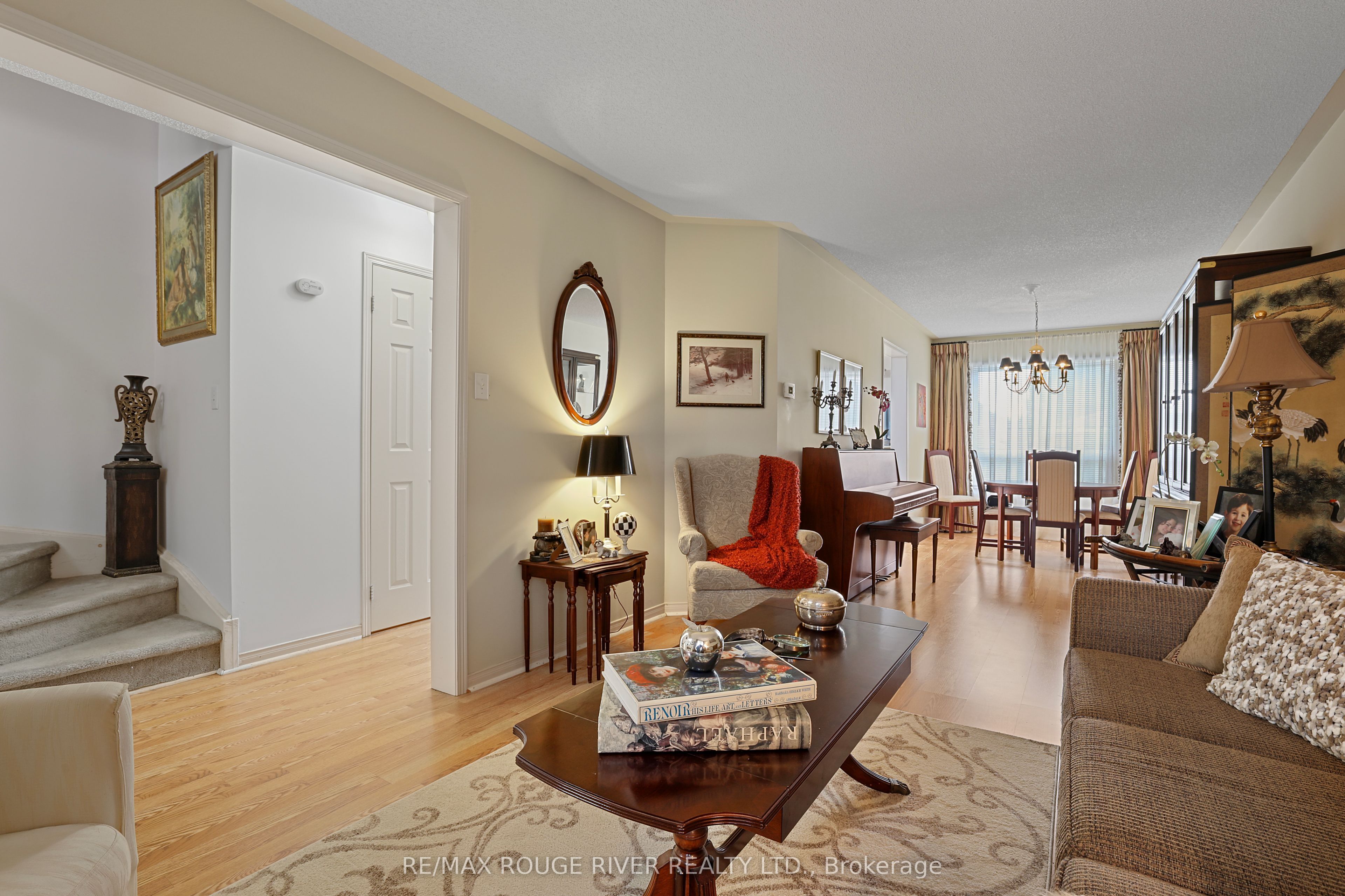 1543 Otonabee Drive Property Photo 9