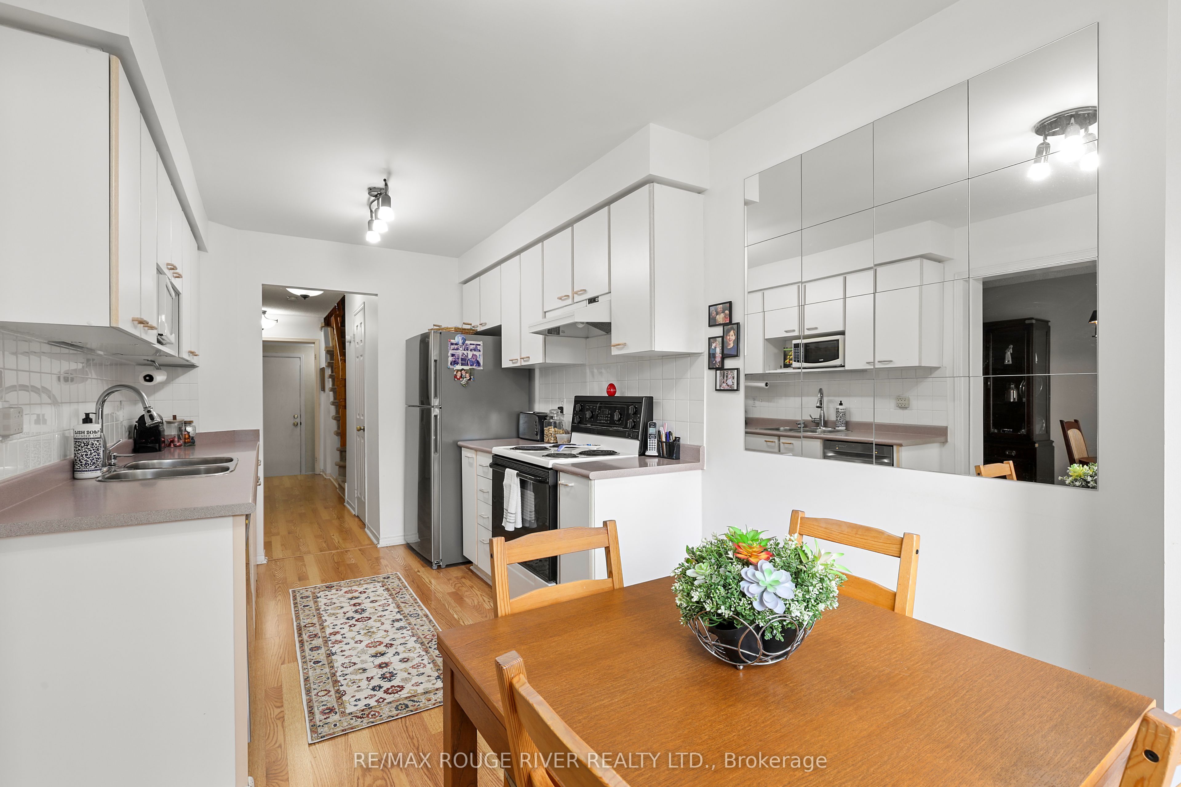 1543 Otonabee Drive Property Photo 21