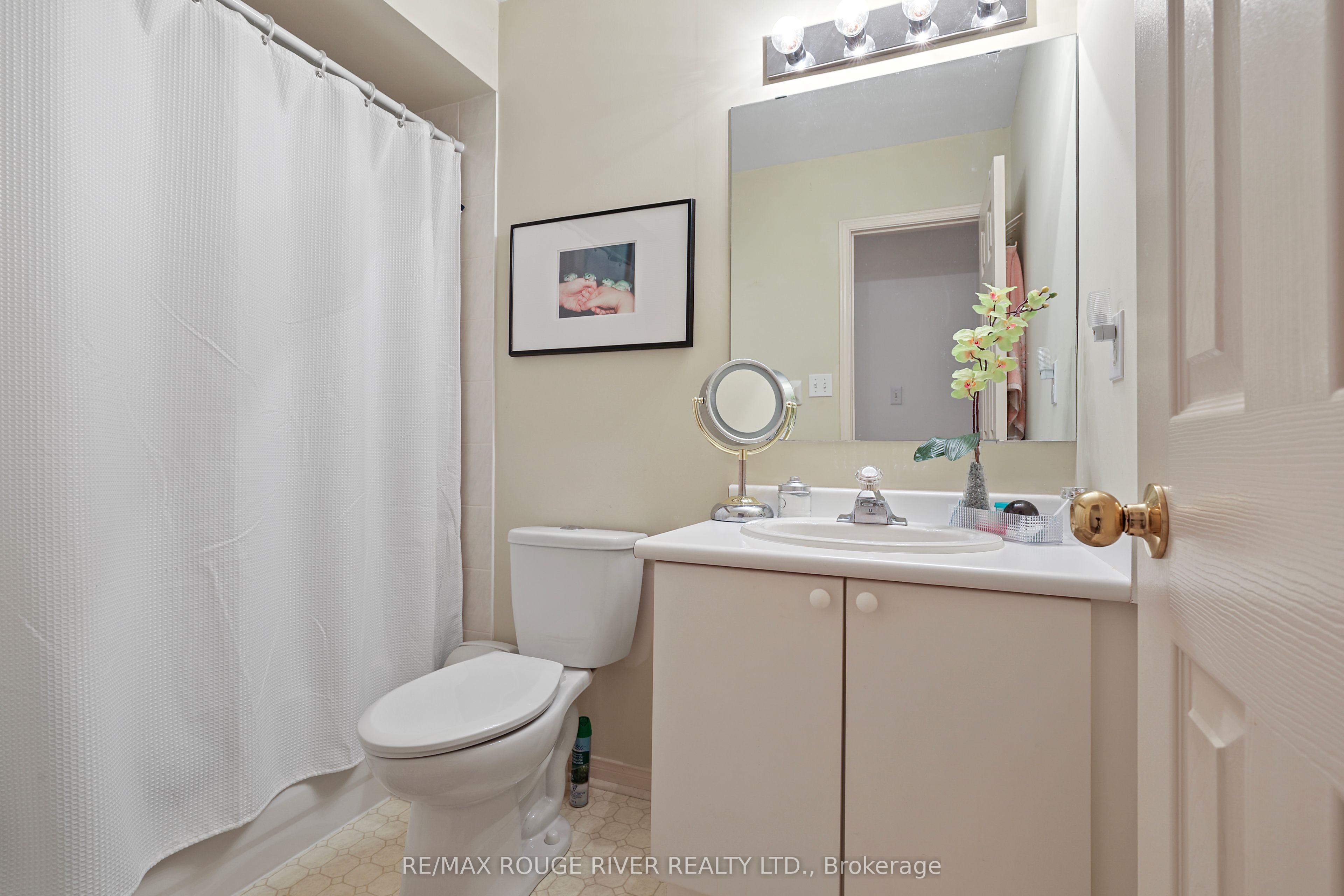 1543 Otonabee Drive Property Photo 28