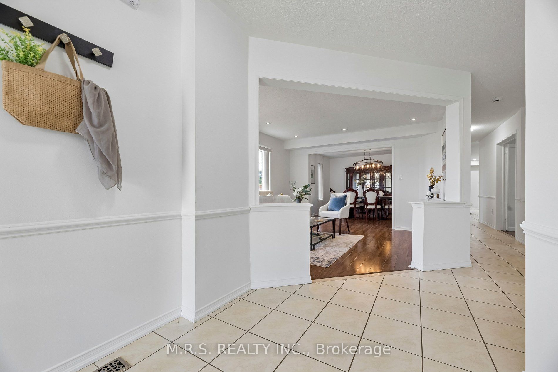 1408 Aldergrove Court Property Photo 4