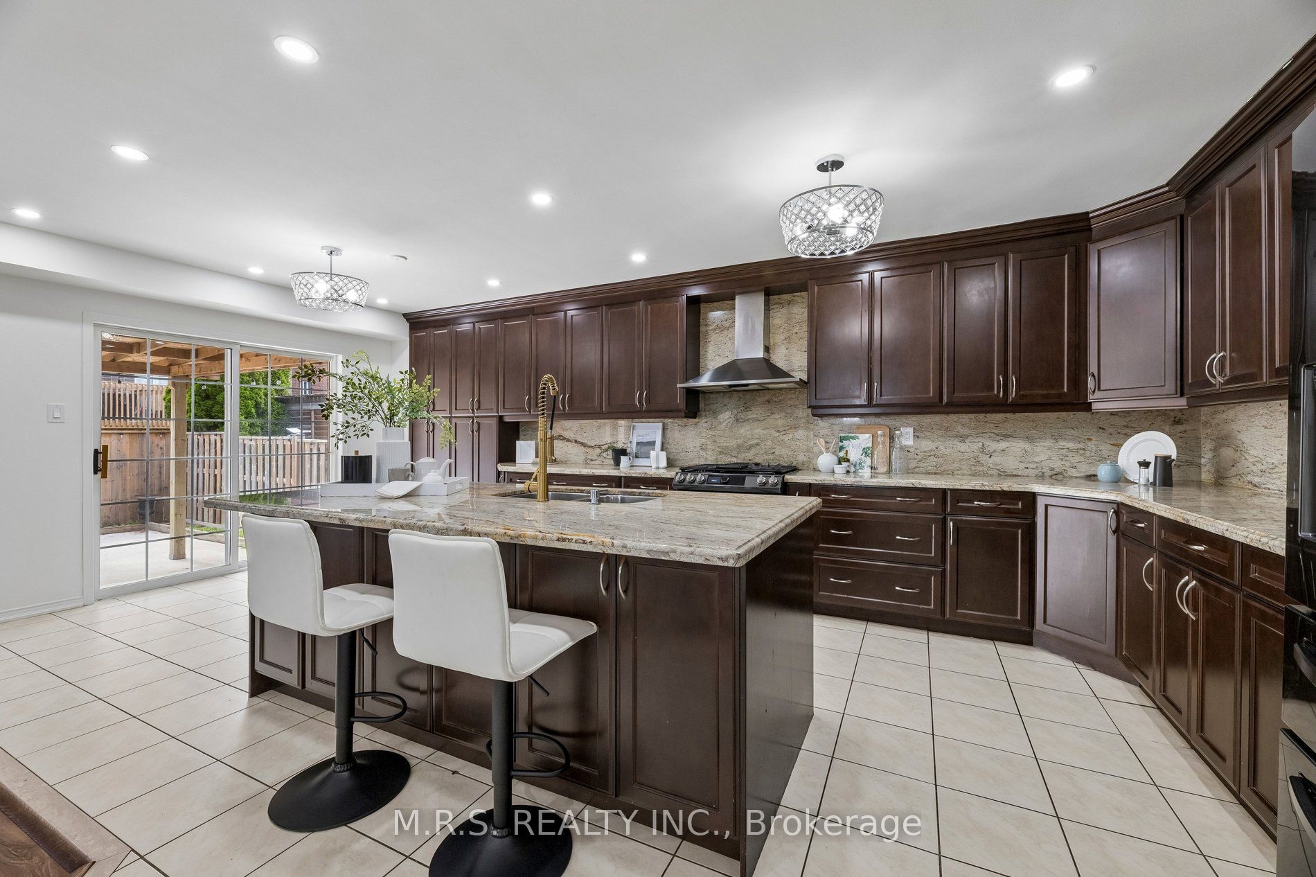 1408 Aldergrove Court Property Photo 11