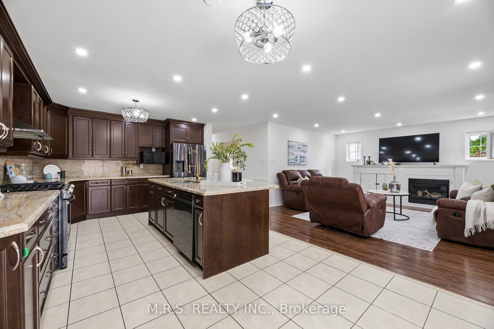 1408 Aldergrove Court Property Photo 13