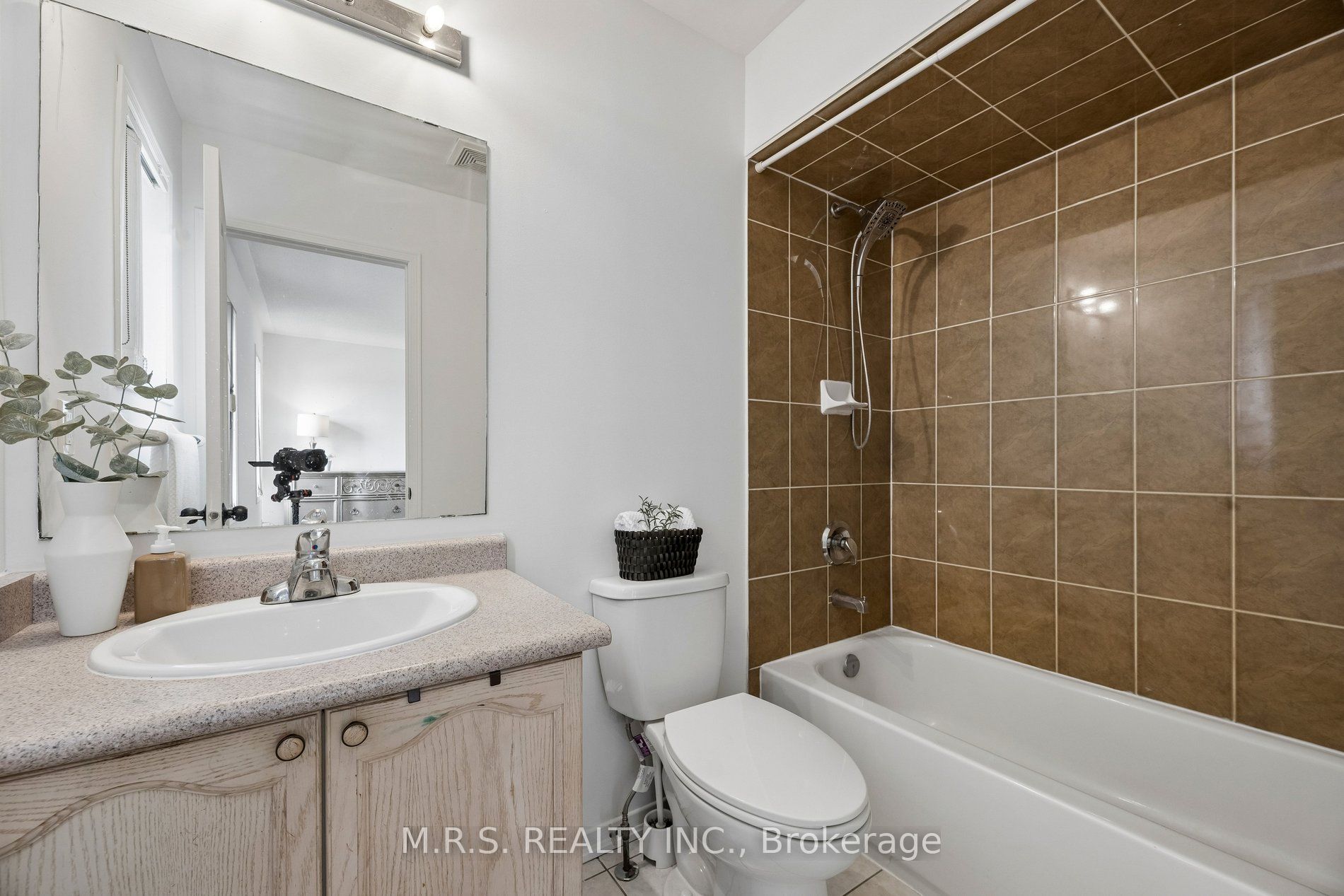 1408 Aldergrove Court Property Photo 26