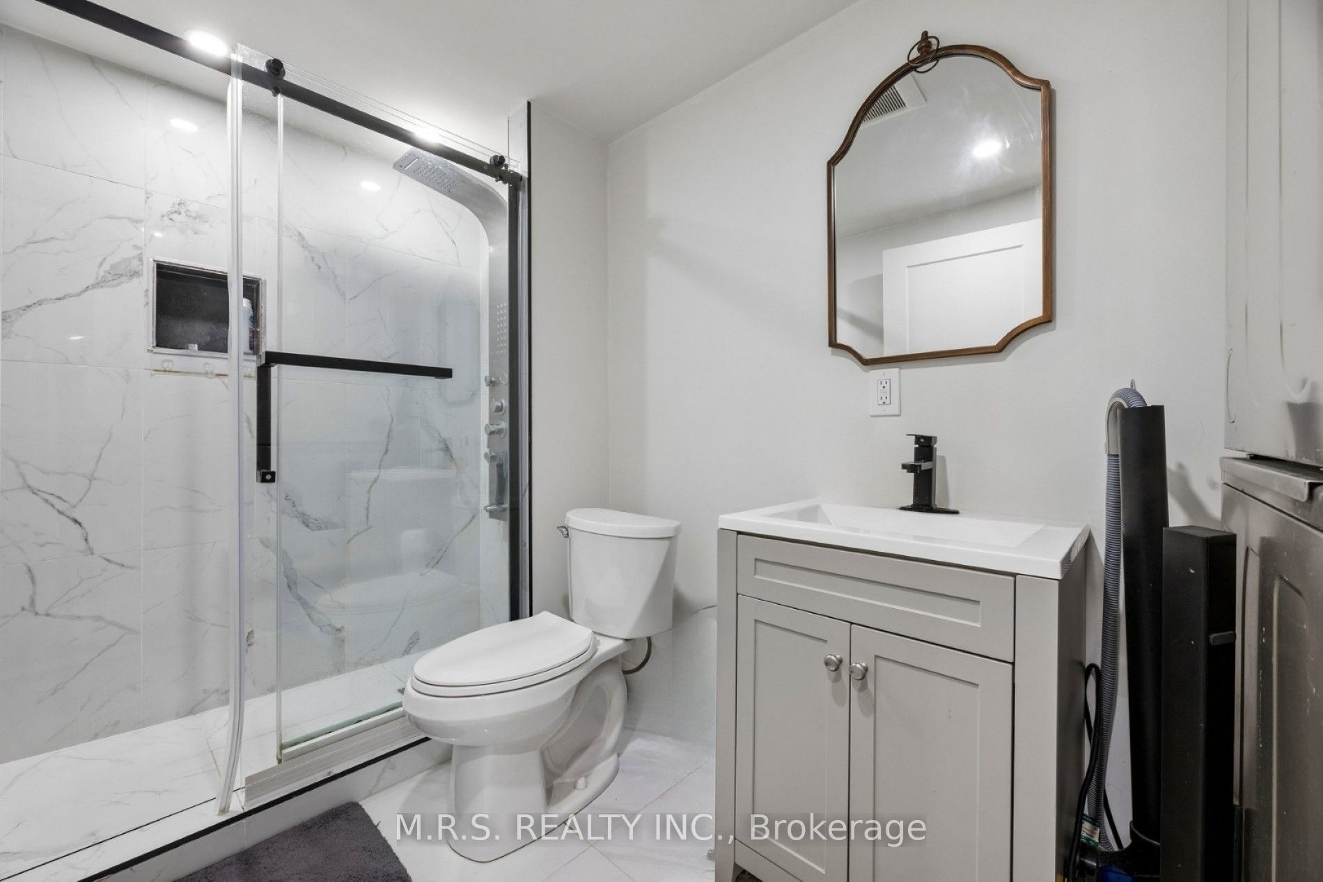 1408 Aldergrove Court Property Photo 36