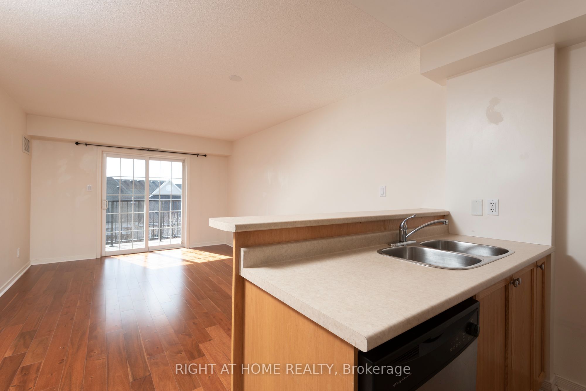 75 Shipway Avenue 308 Property Photo 6