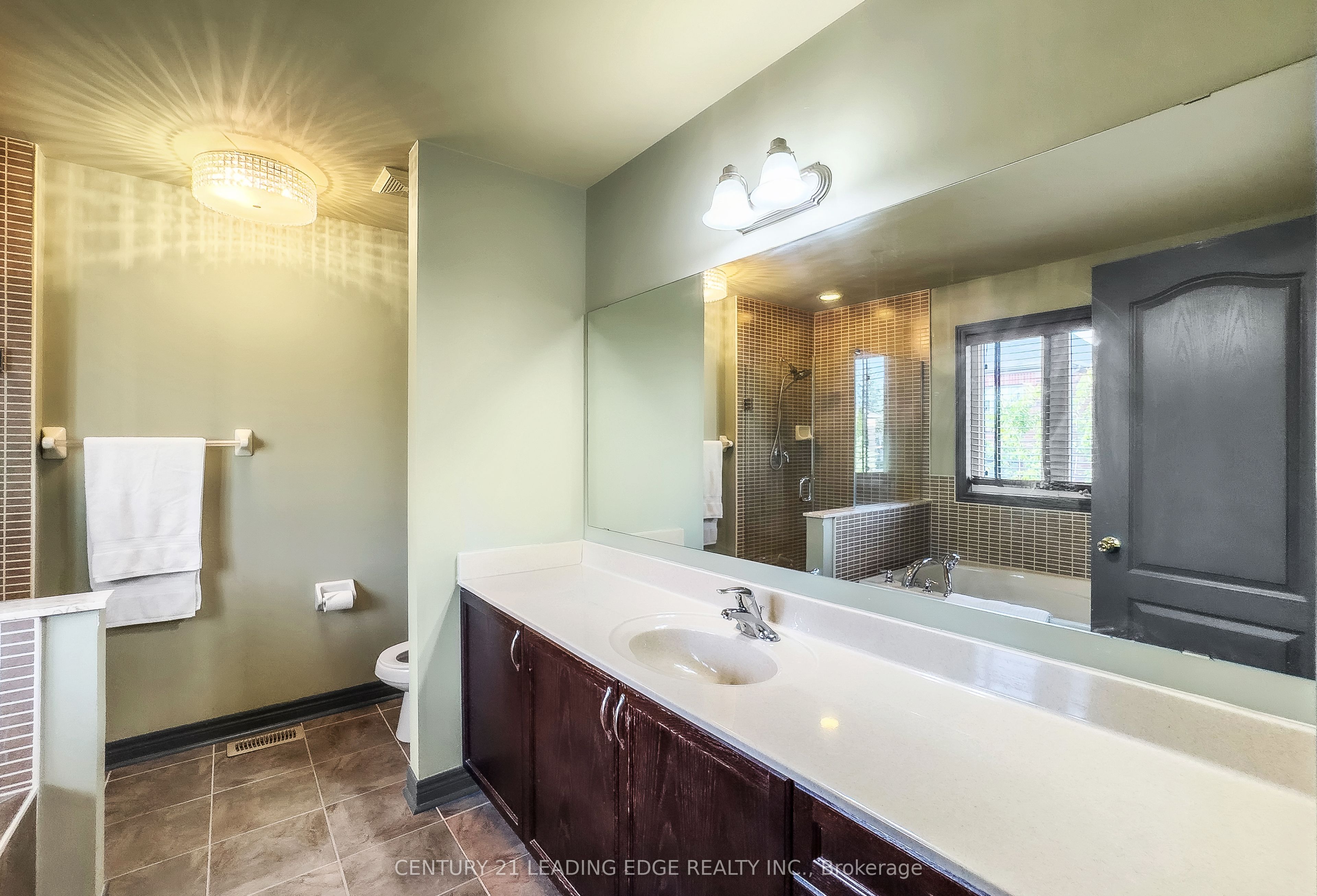 16 Bicknell Court Property Photo 36