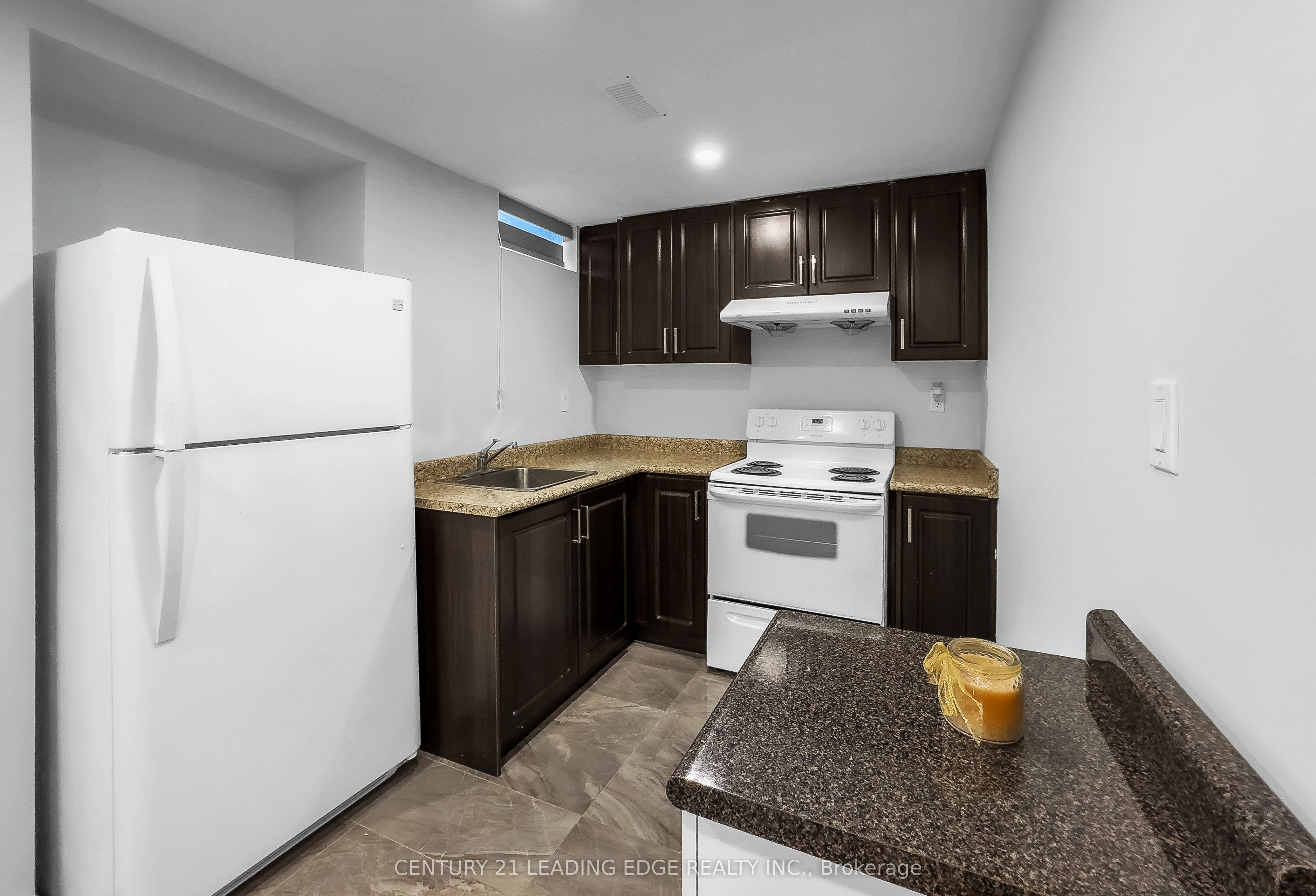 16 Bicknell Court Property Photo 38