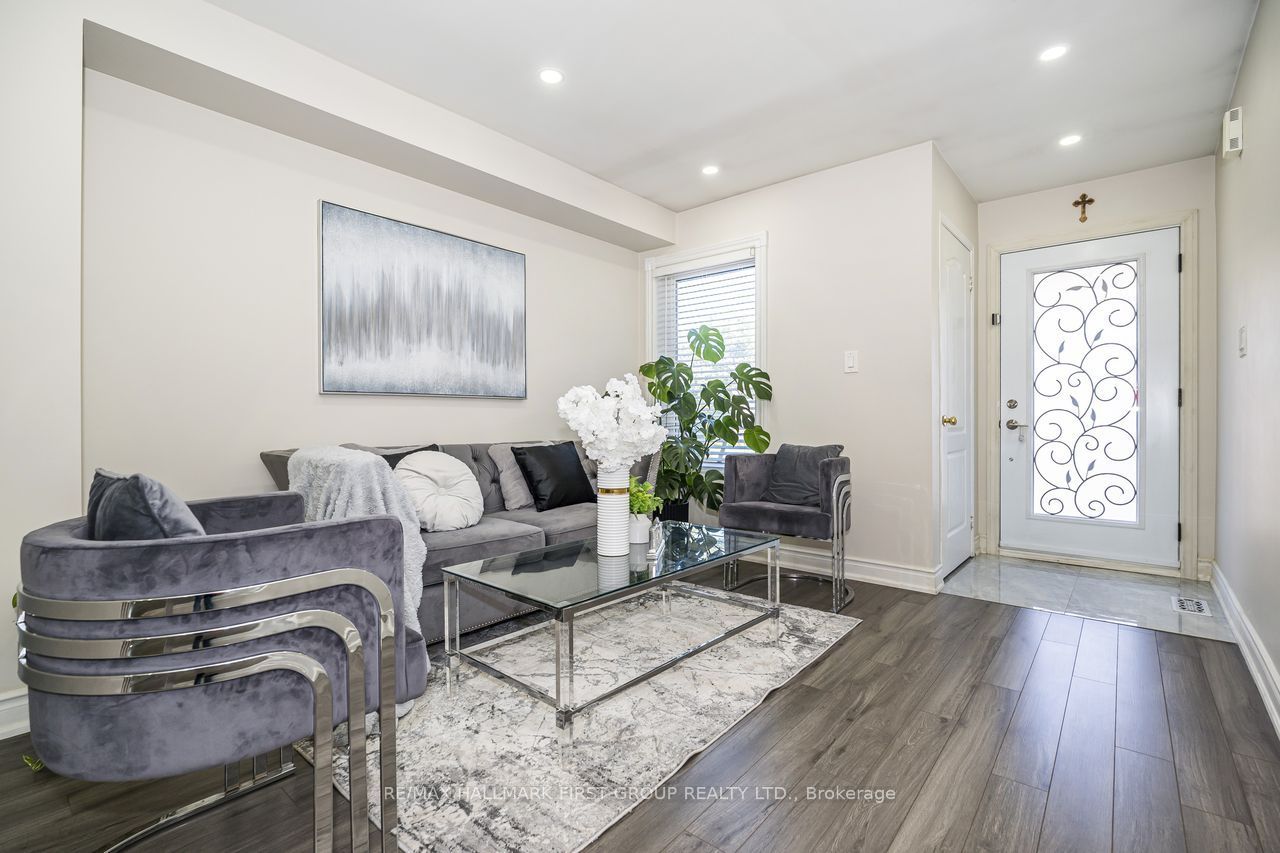 5 Cranston Avenue Property Photo 6