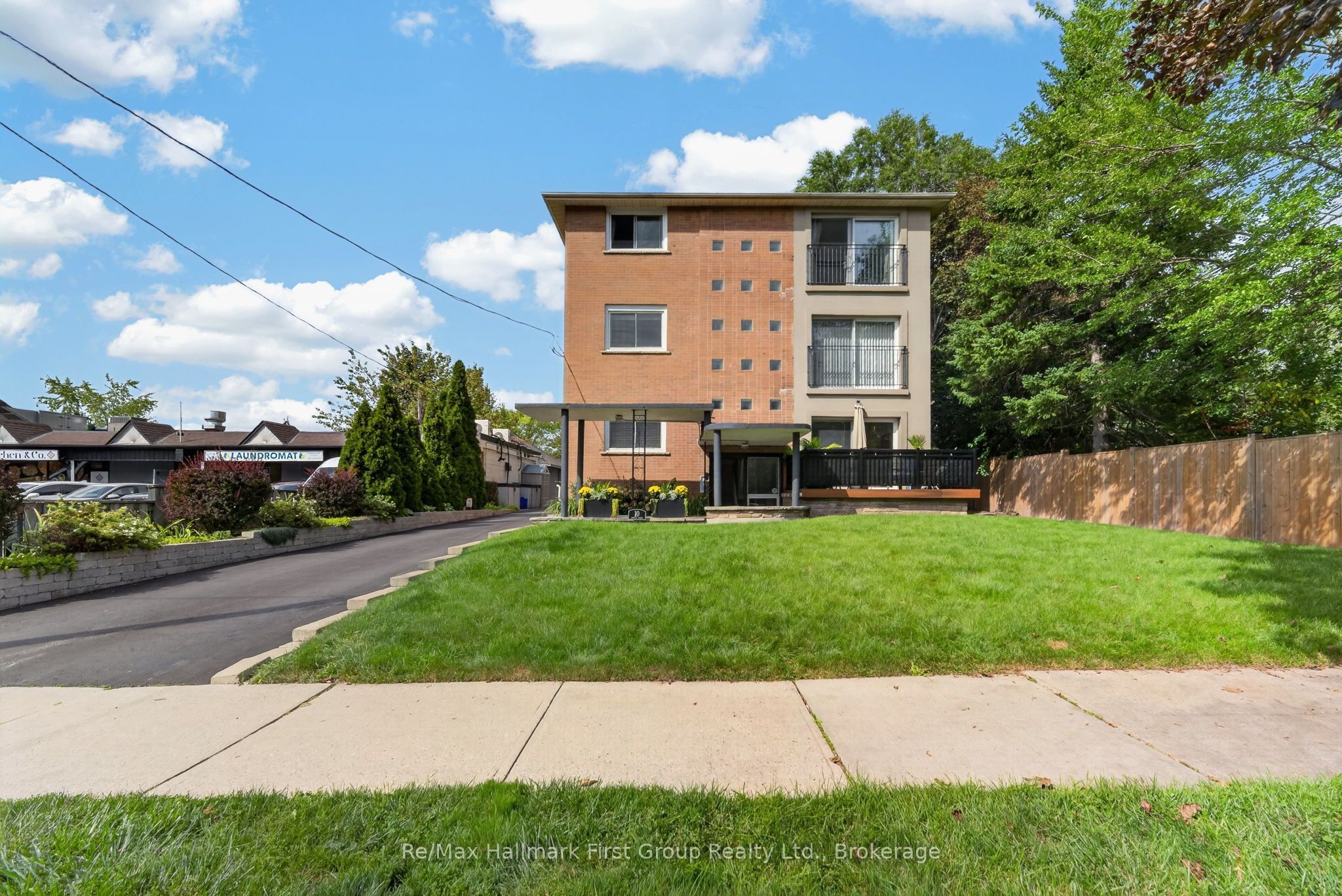 10 Lincoln Street Property Photo 1