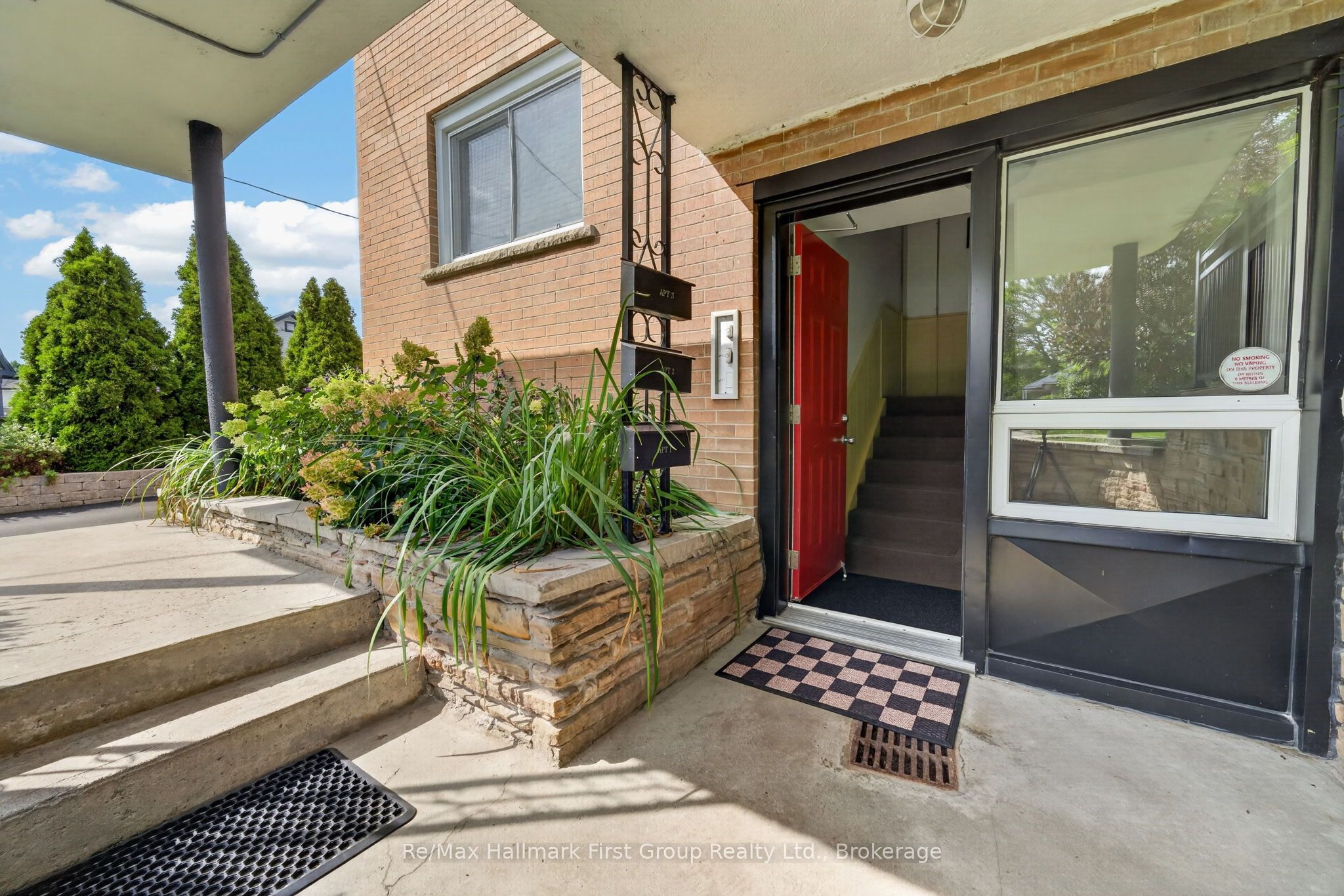 10 Lincoln Street Property Photo 4