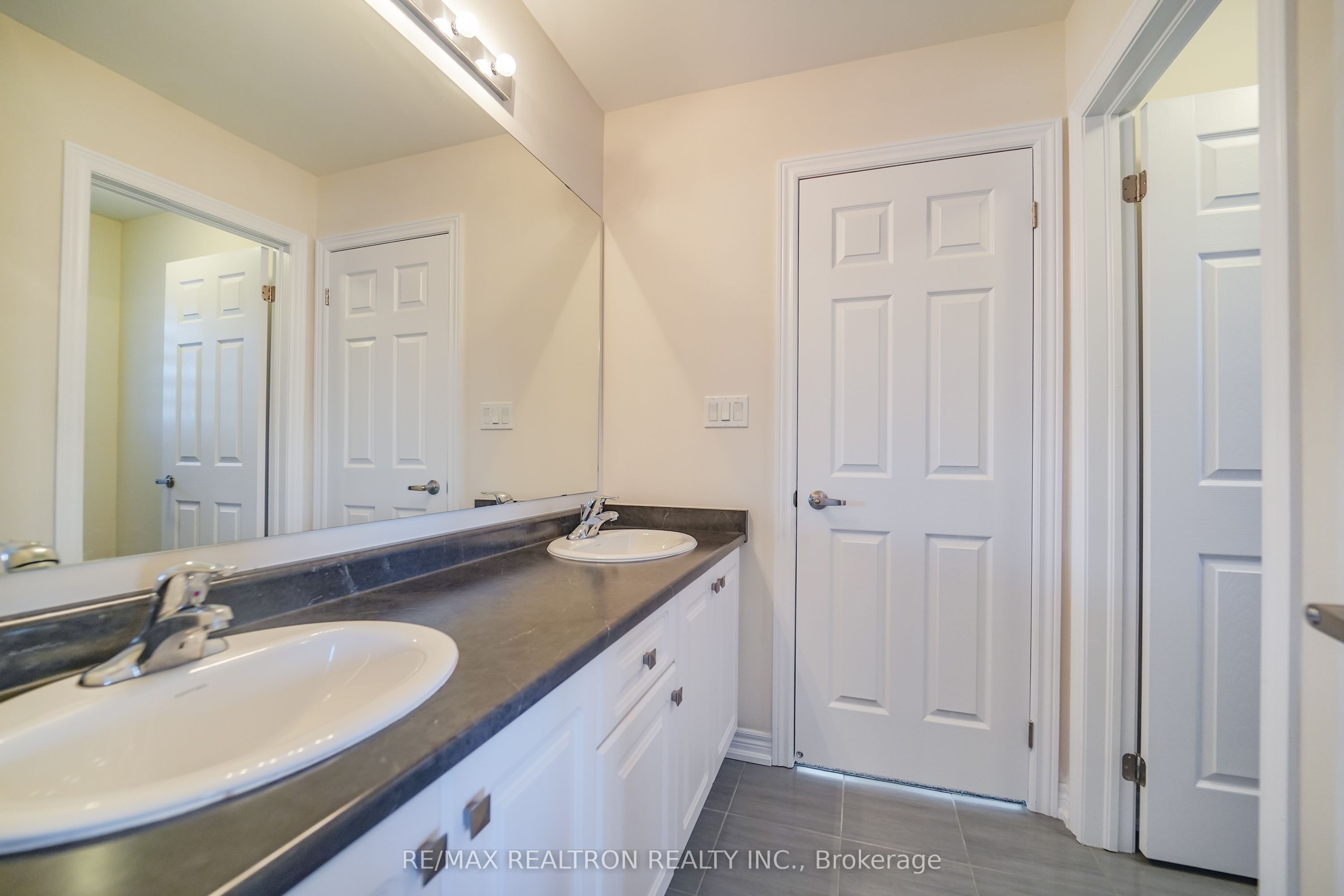 2431 Hibiscus Drive Property Photo 21