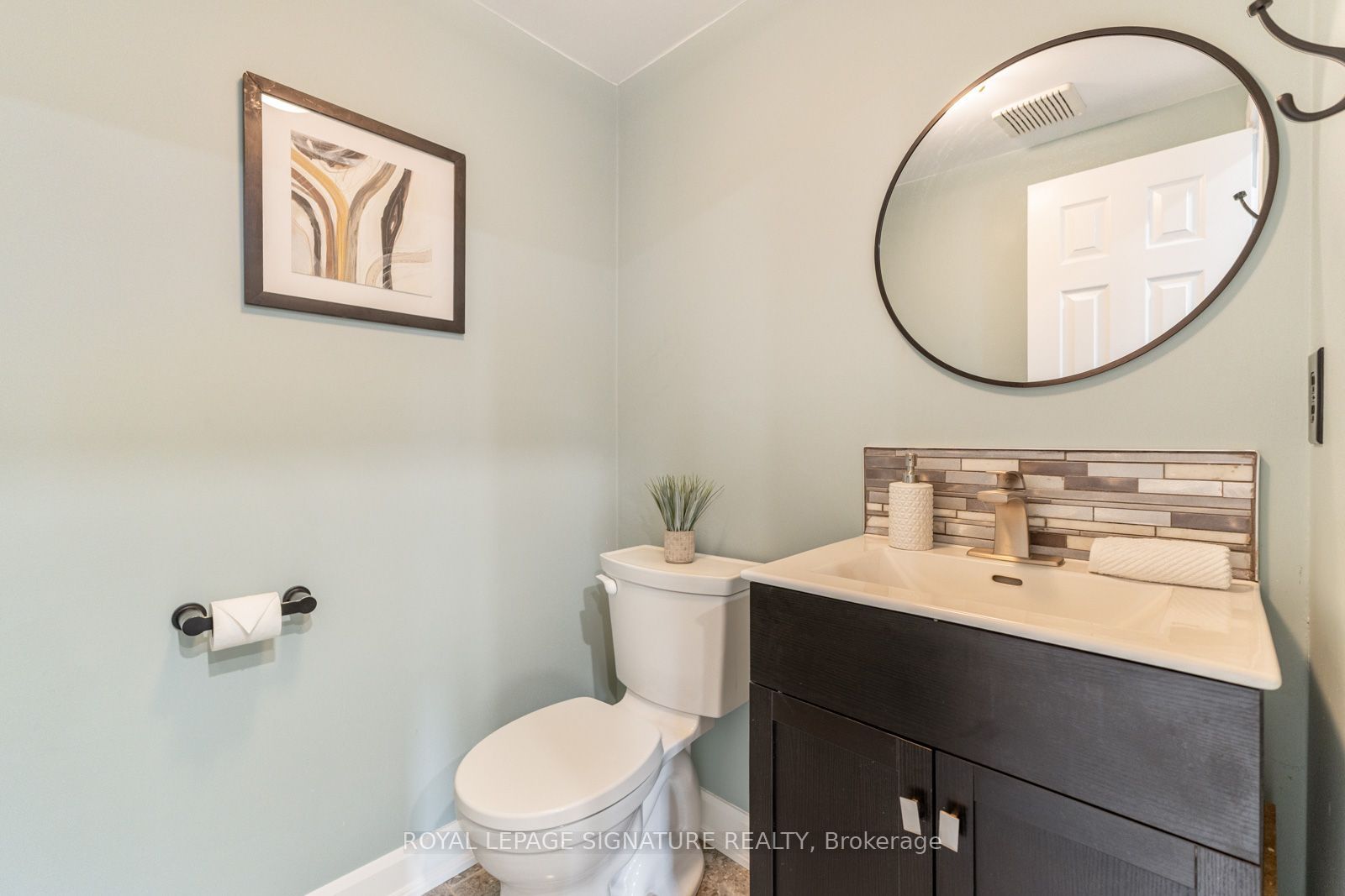 2053 Blue Ridge Crescent Property Photo 24