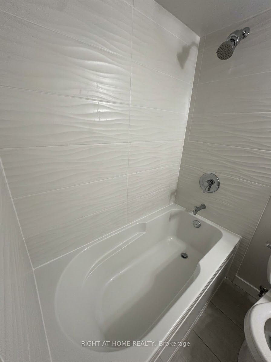 20 Meadowglen Place 1607 Property Photo 7