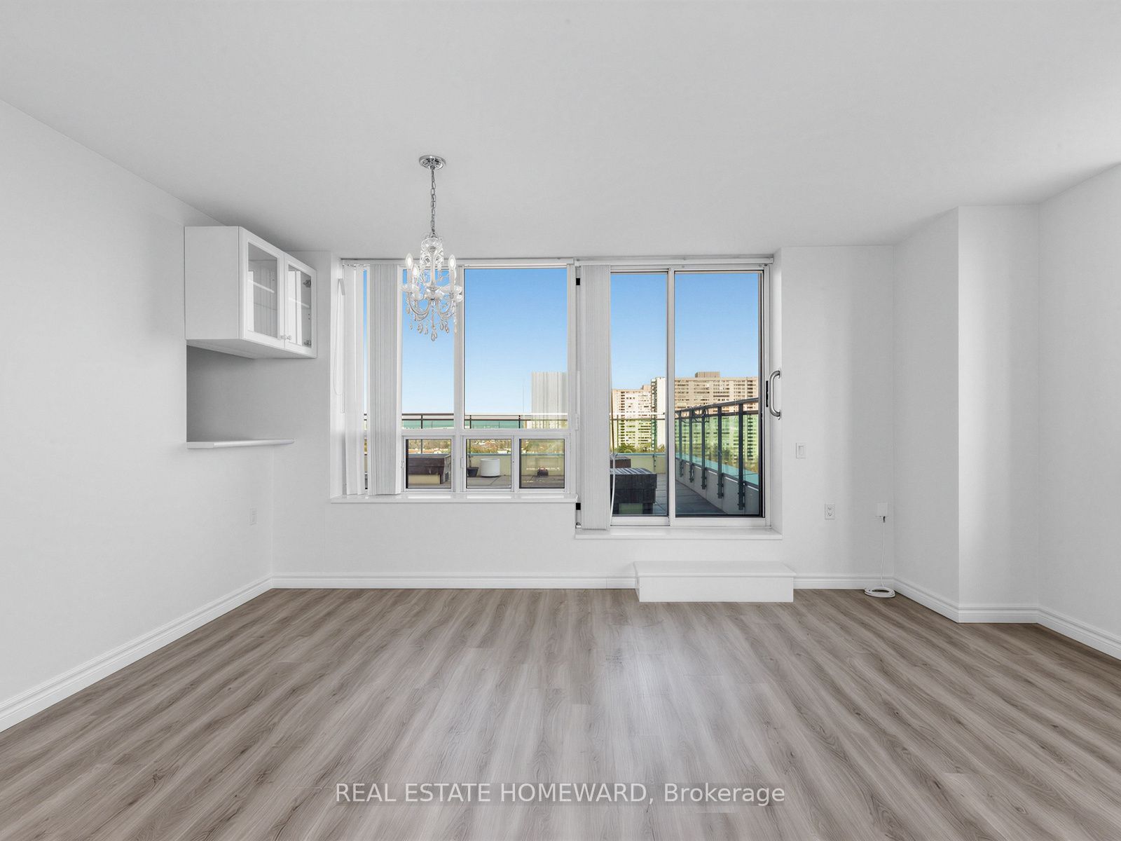 2800 Warden Avenue 1102 Property Photo 3