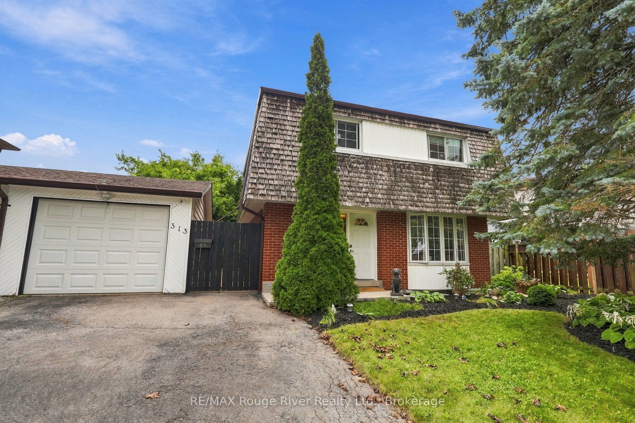 313 Lupin Drive Property Photo 1