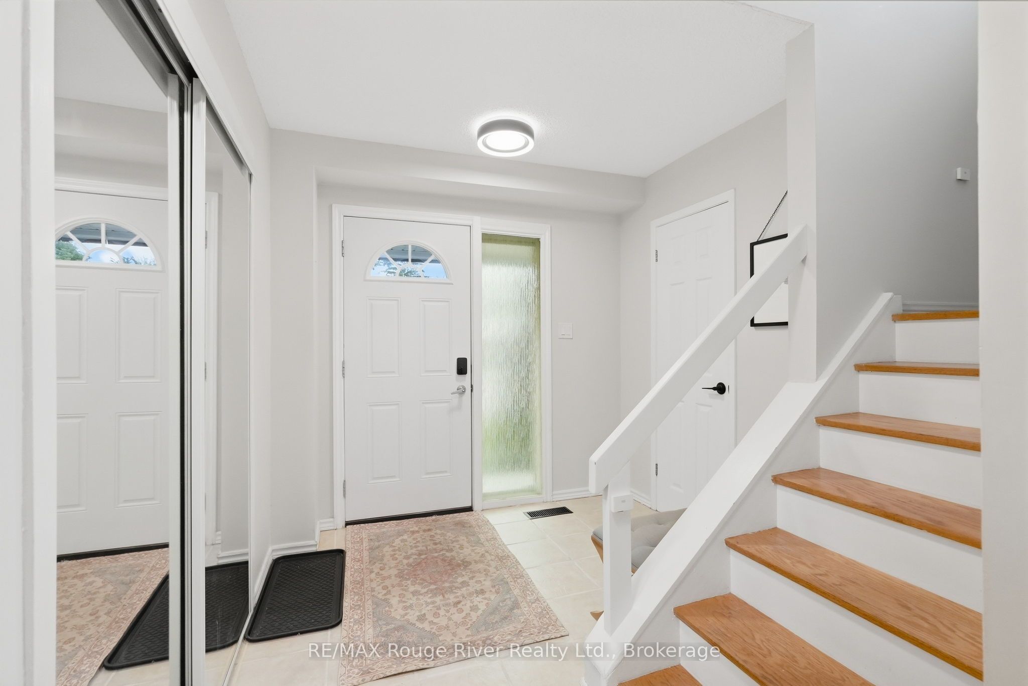 313 Lupin Drive Property Photo 2