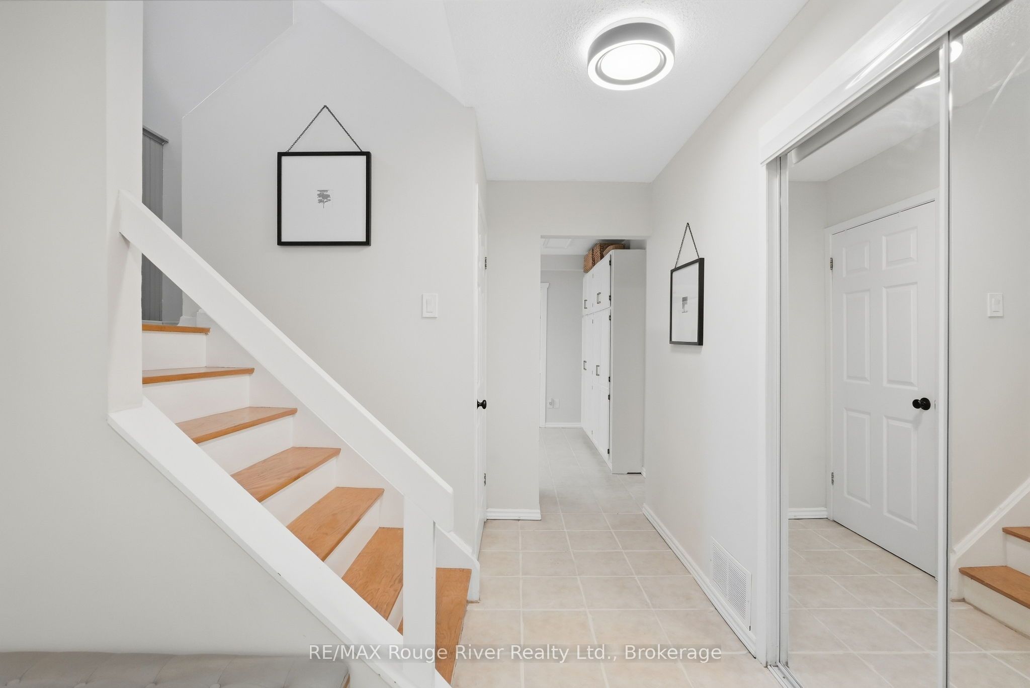 313 Lupin Drive Property Photo 3