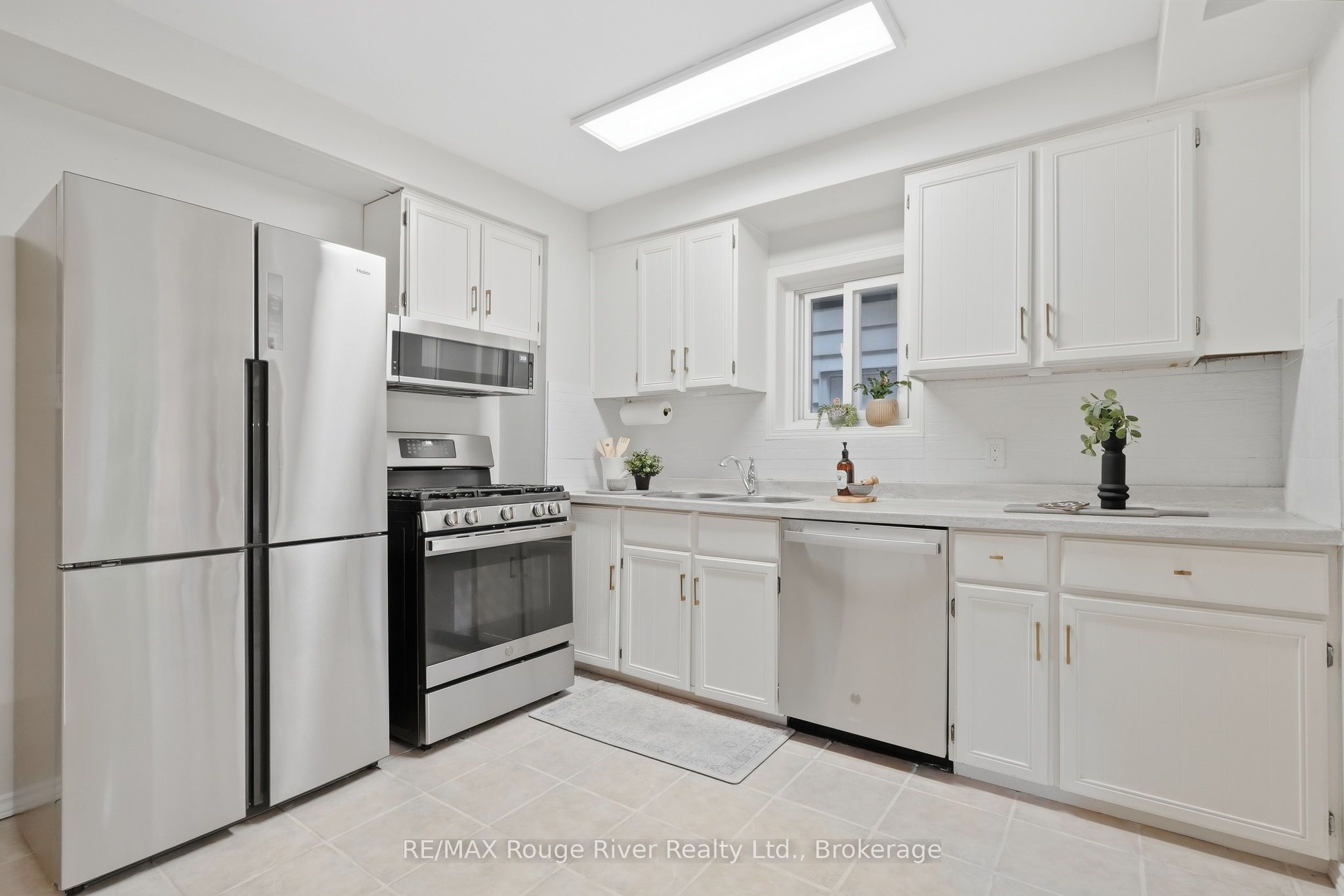 313 Lupin Drive Property Photo 10