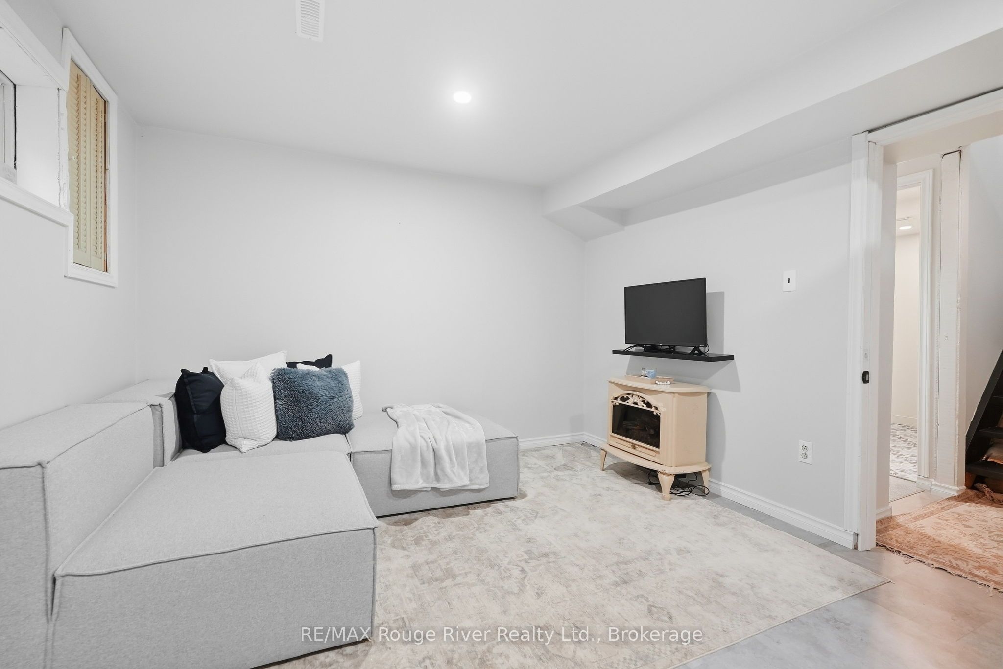 313 Lupin Drive Property Photo 30