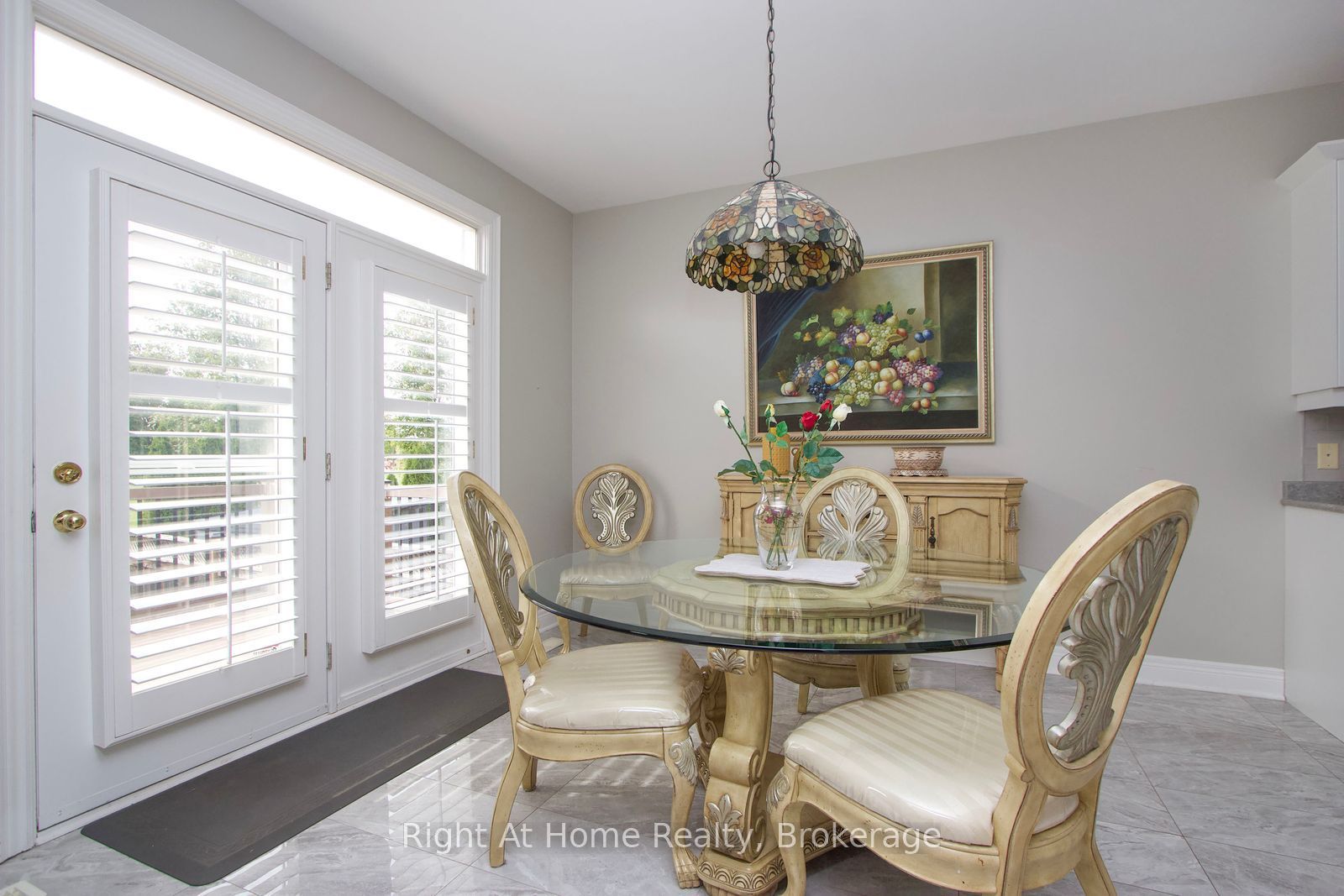 2096 Stornoway Street Property Photo 13