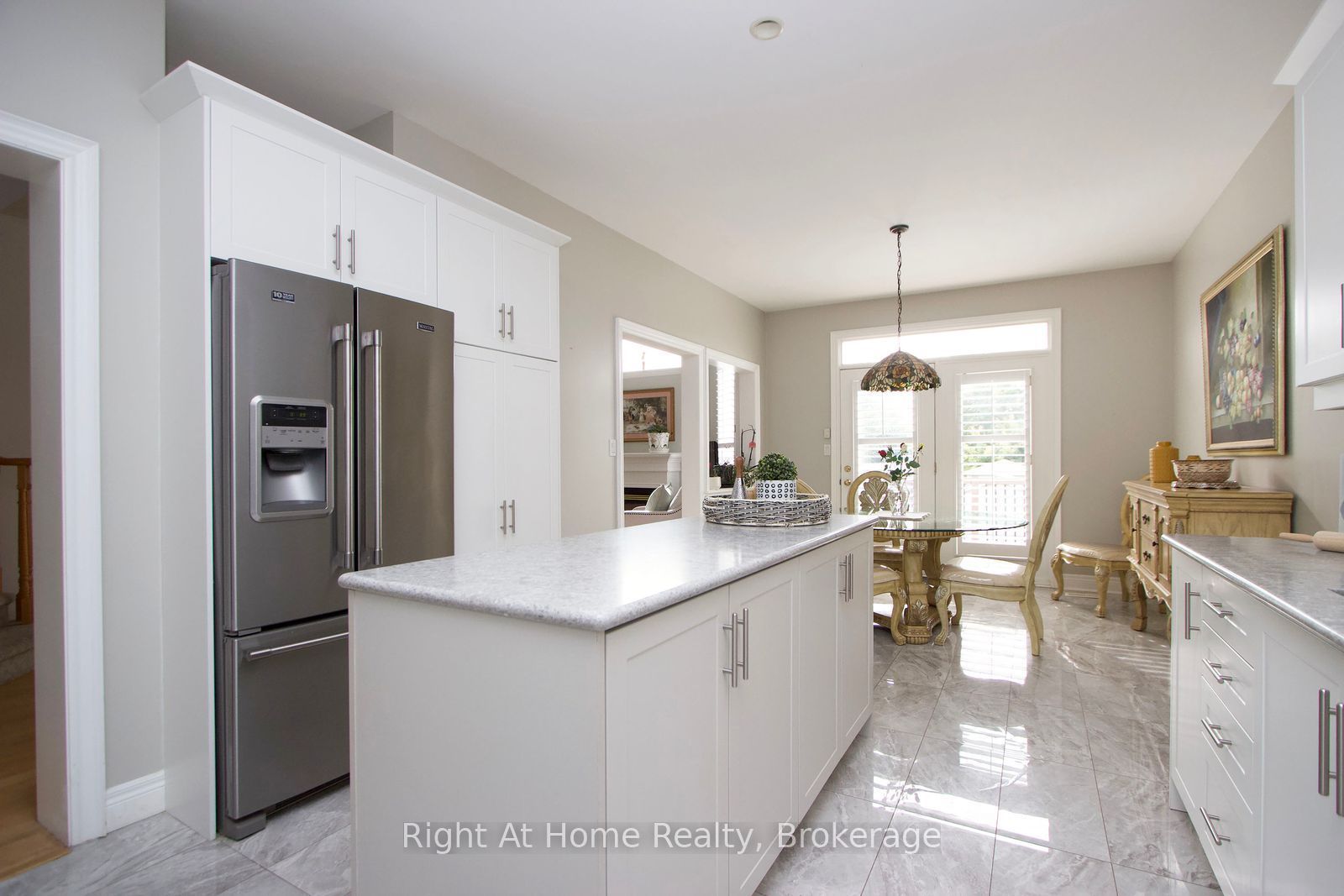 2096 Stornoway Street Property Photo 16