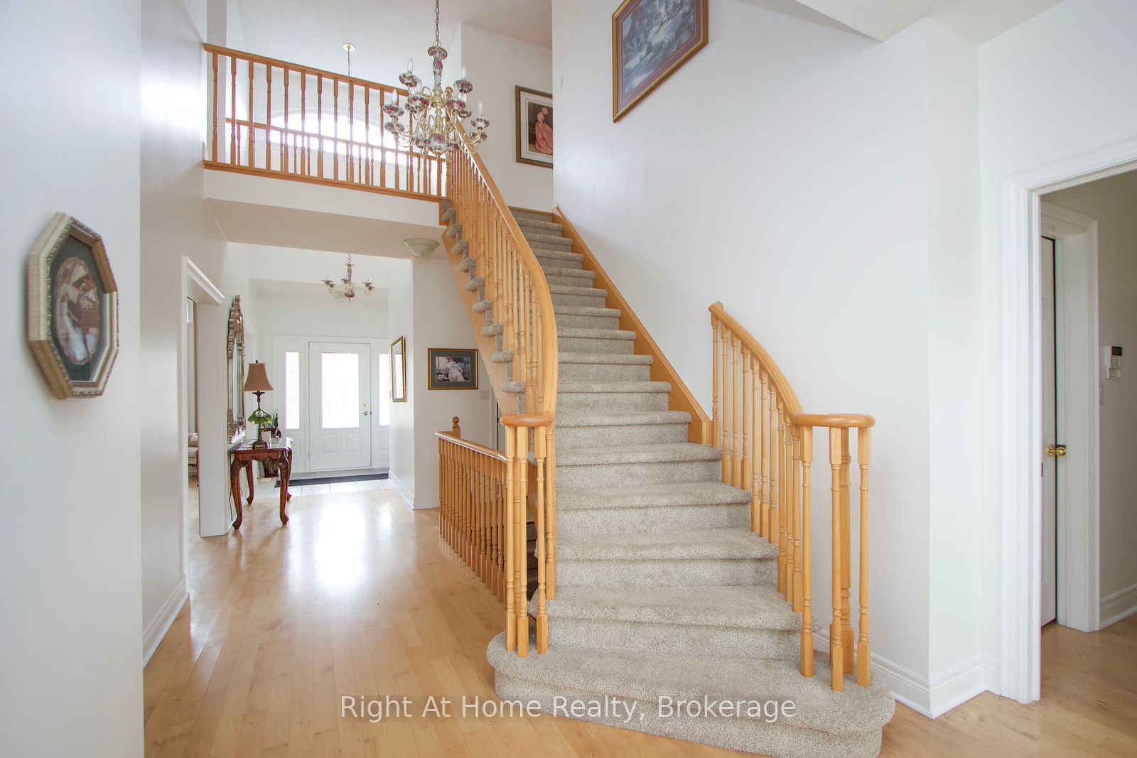 2096 Stornoway Street Property Photo 23