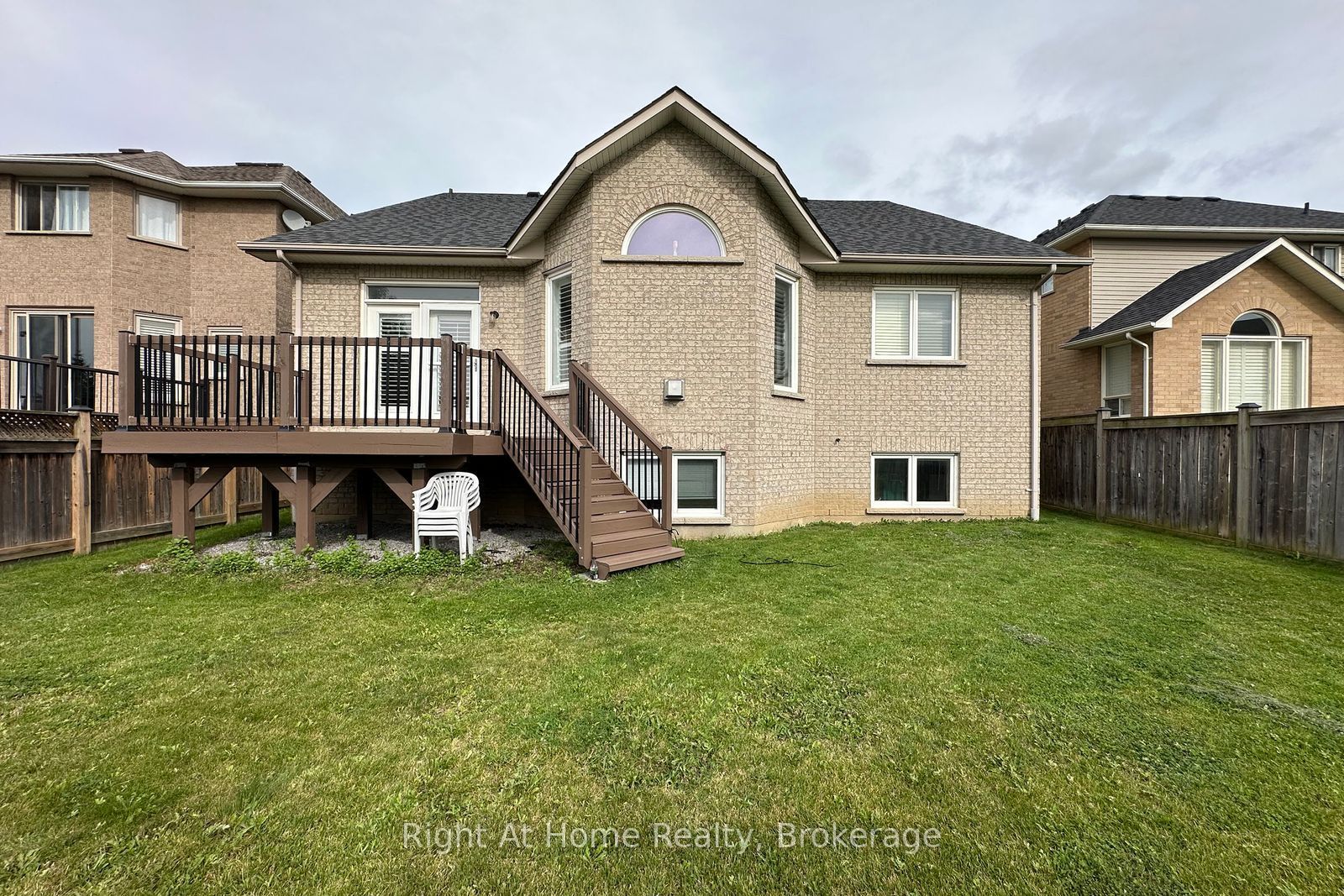 2096 Stornoway Street Property Photo 33