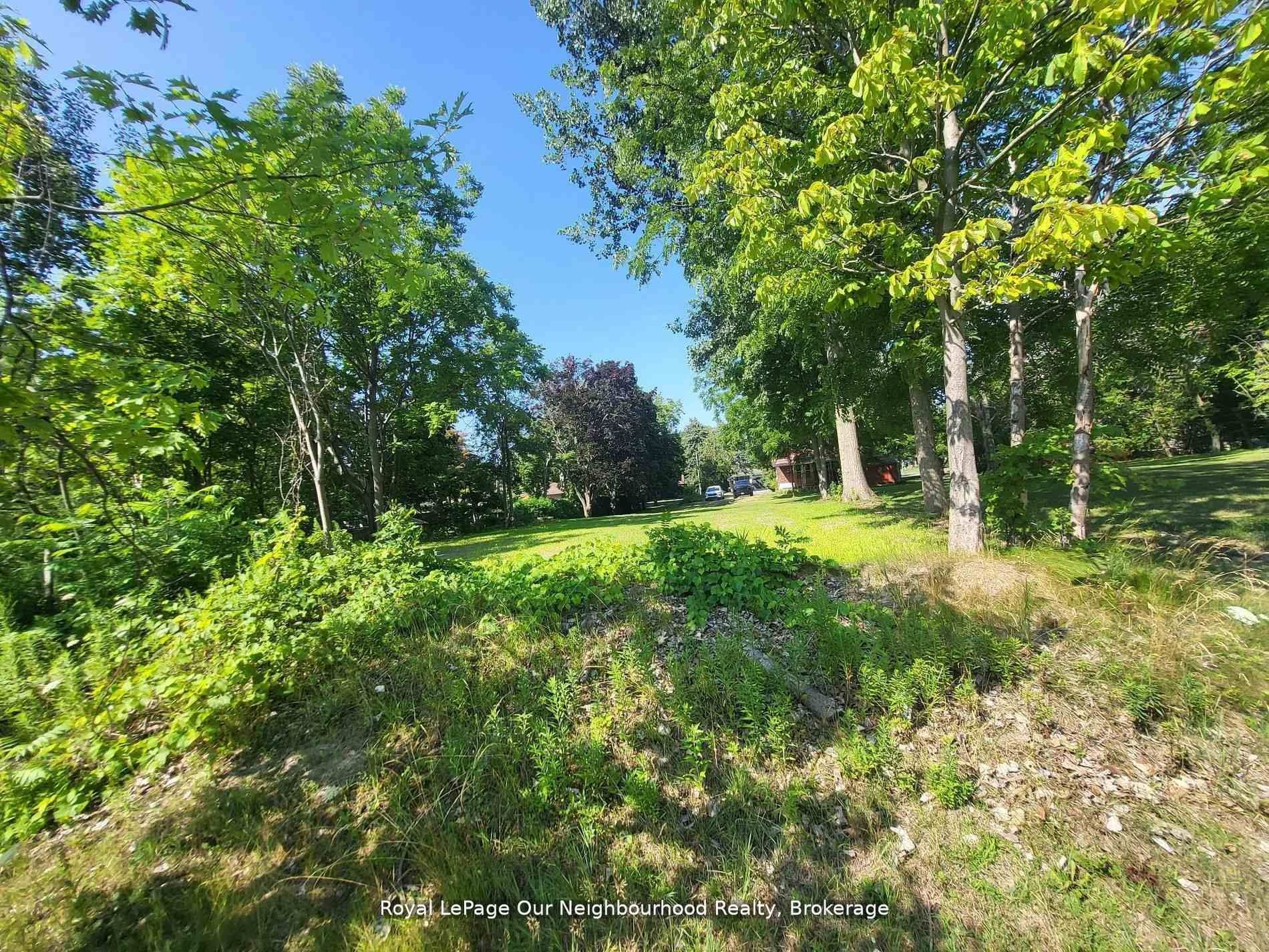 66 Redfern Crescent Property Photo 2