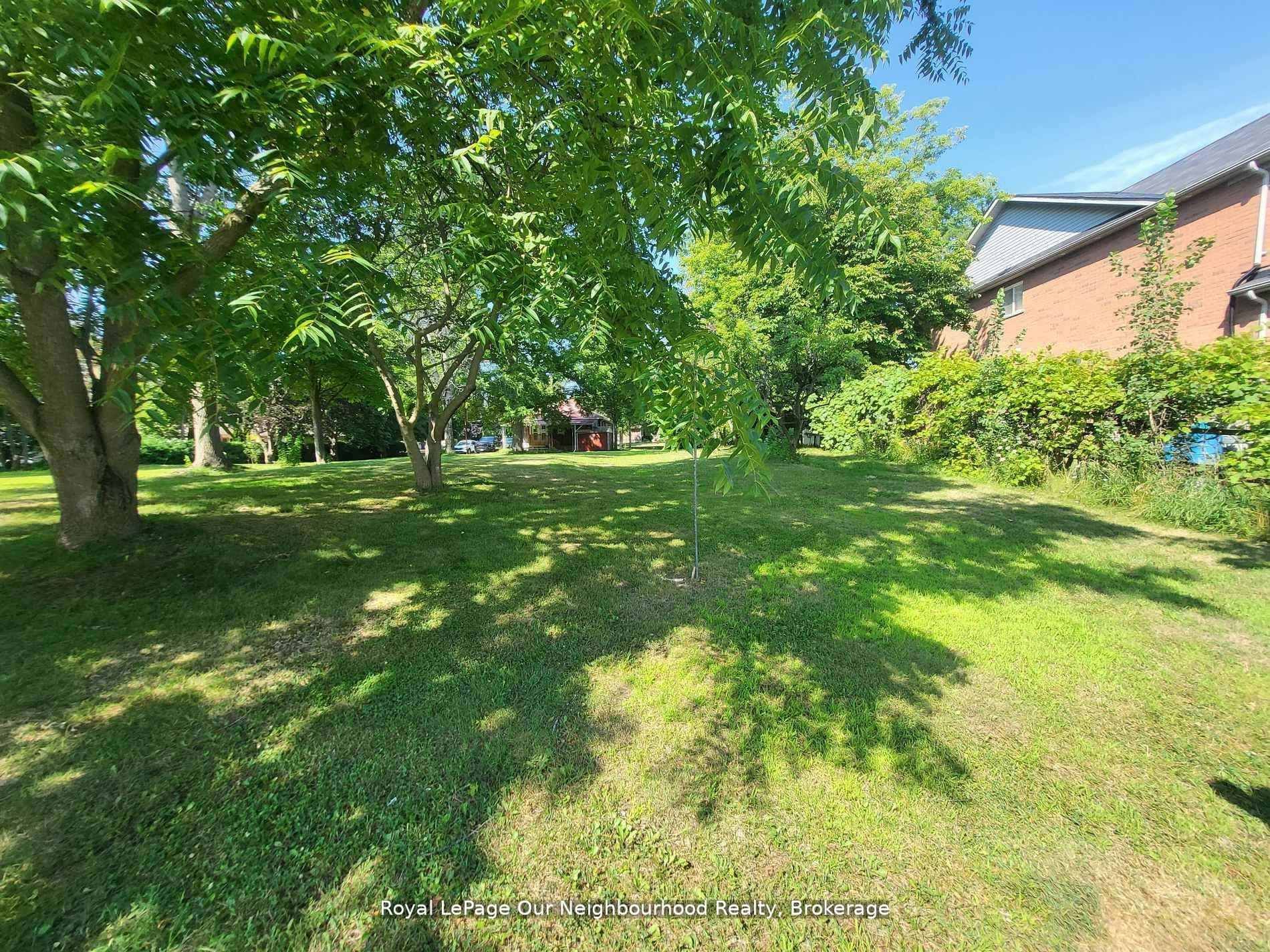 66 Redfern Crescent Property Photo 5