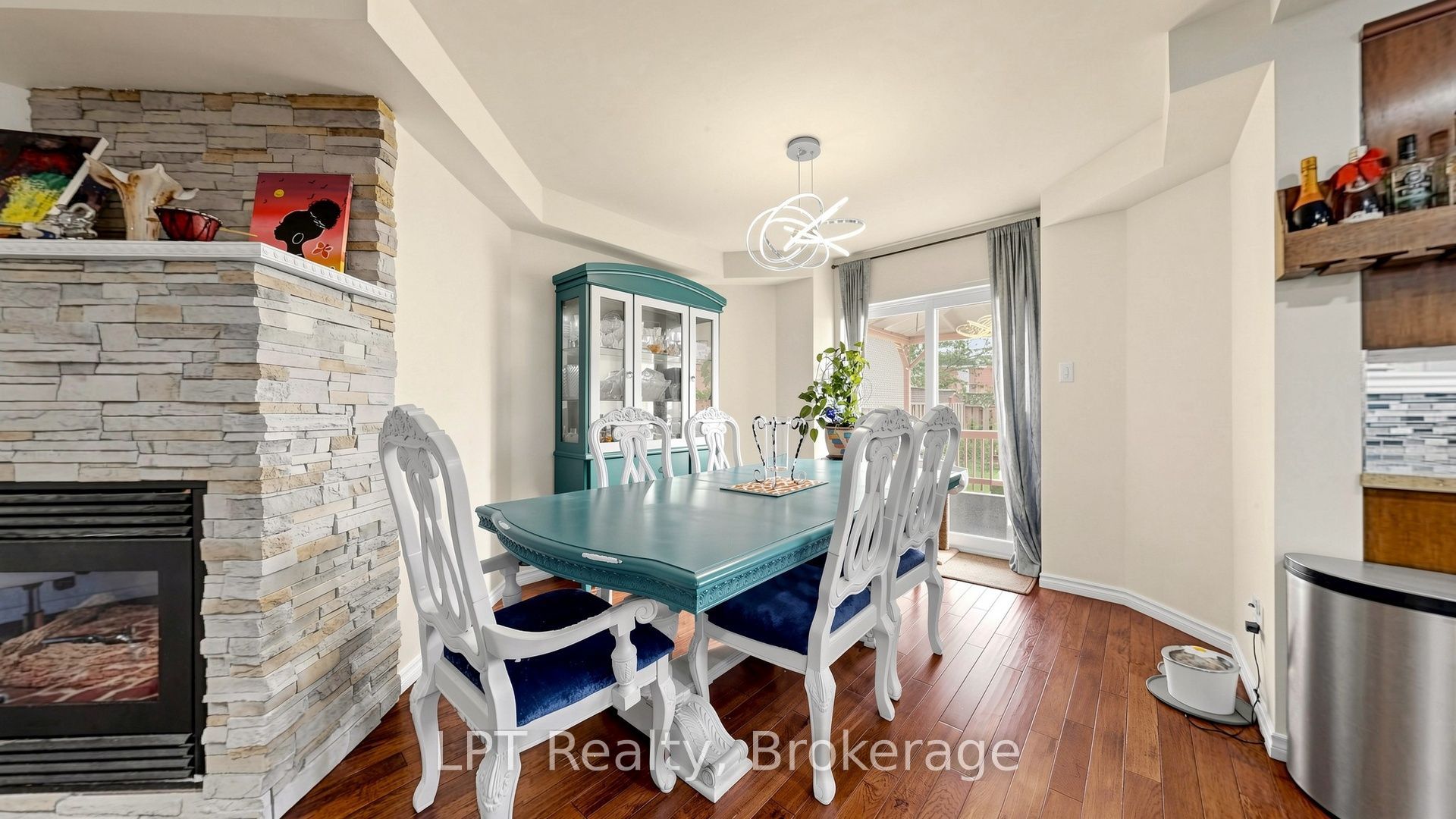 18 Tawn Crescent S Property Photo 11