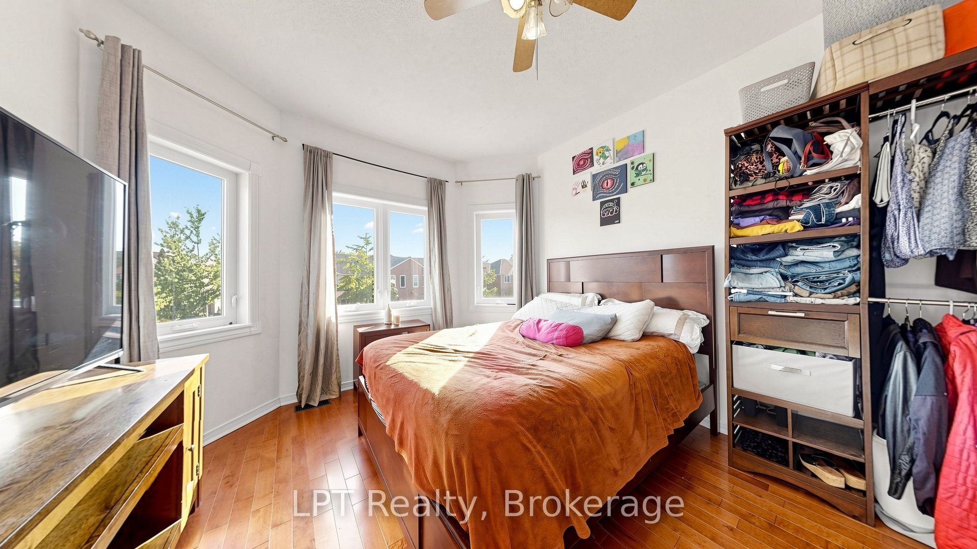 18 Tawn Crescent S Property Photo 23
