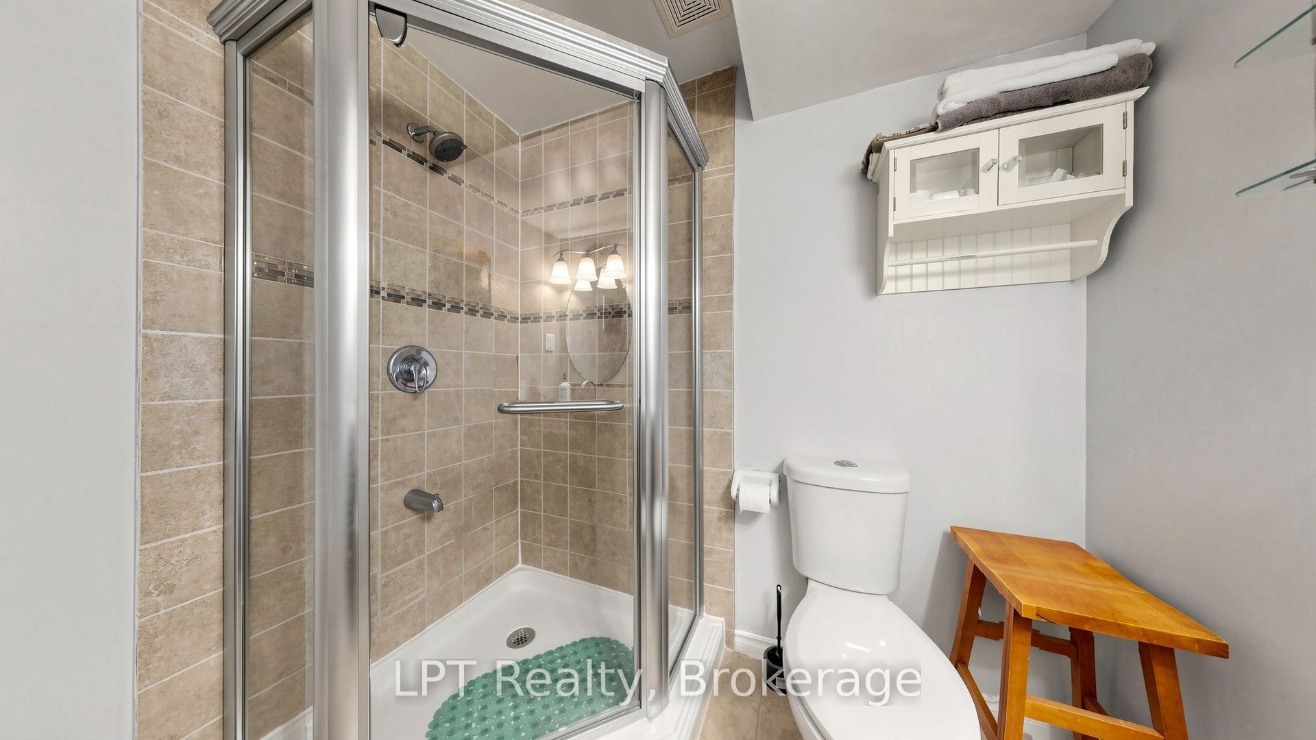 18 Tawn Crescent S Property Photo 30