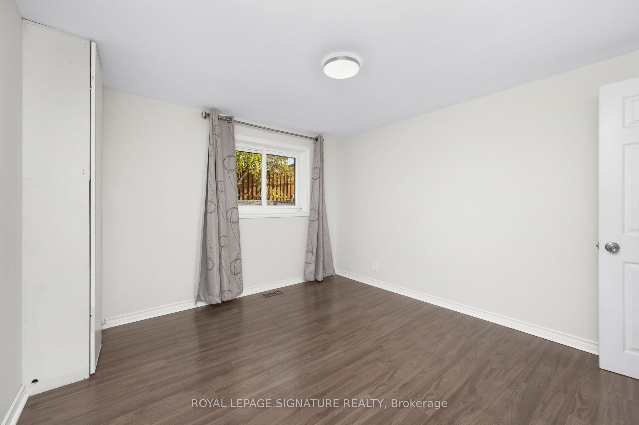 903 Liverpool Road Lower Property Photo 2