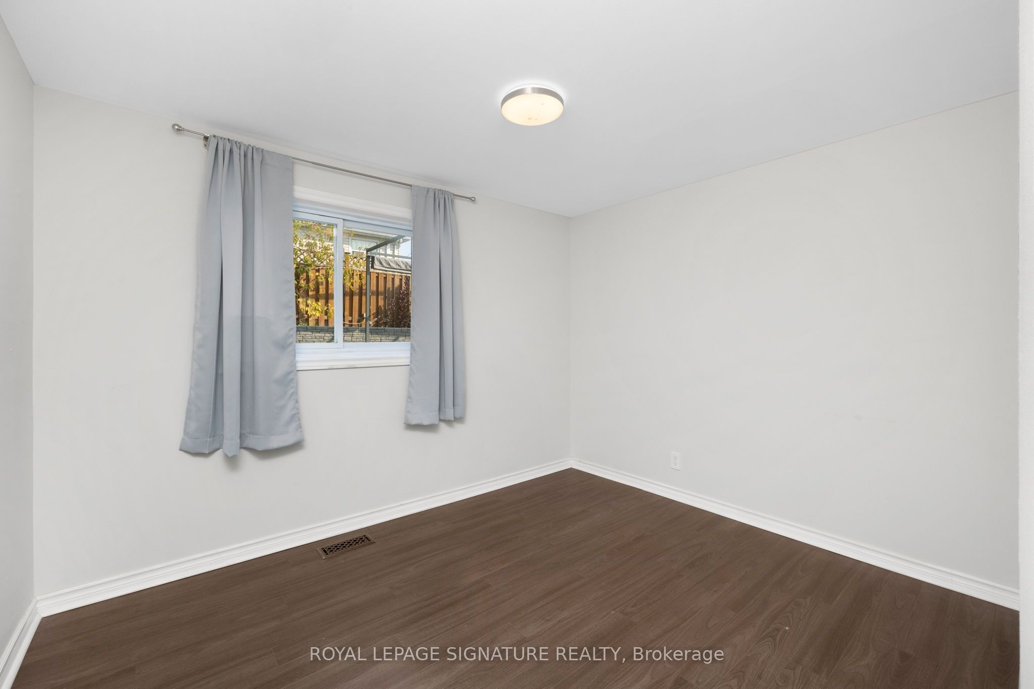 903 Liverpool Road Lower Property Photo 4