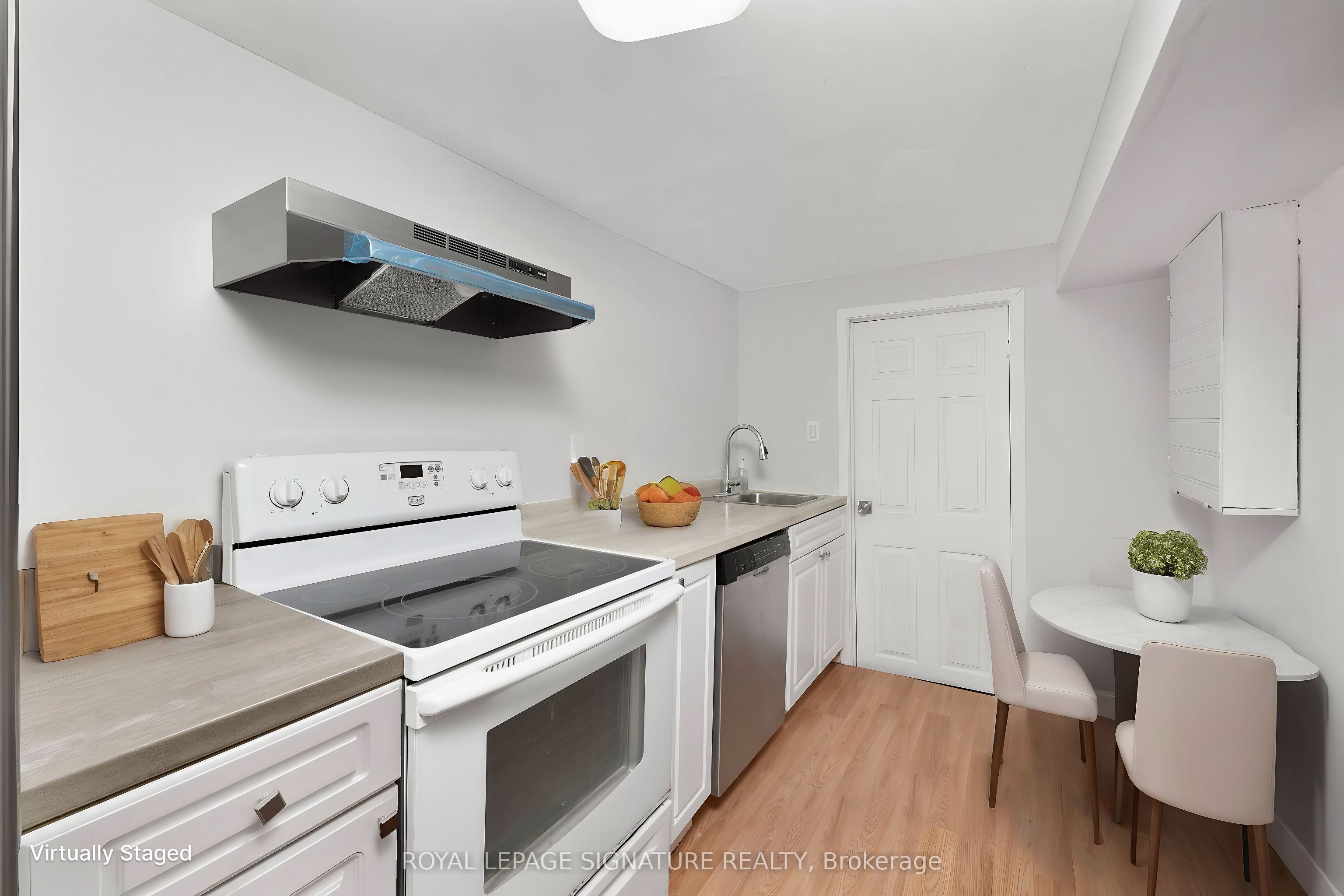 903 Liverpool Road Lower Property Photo 7