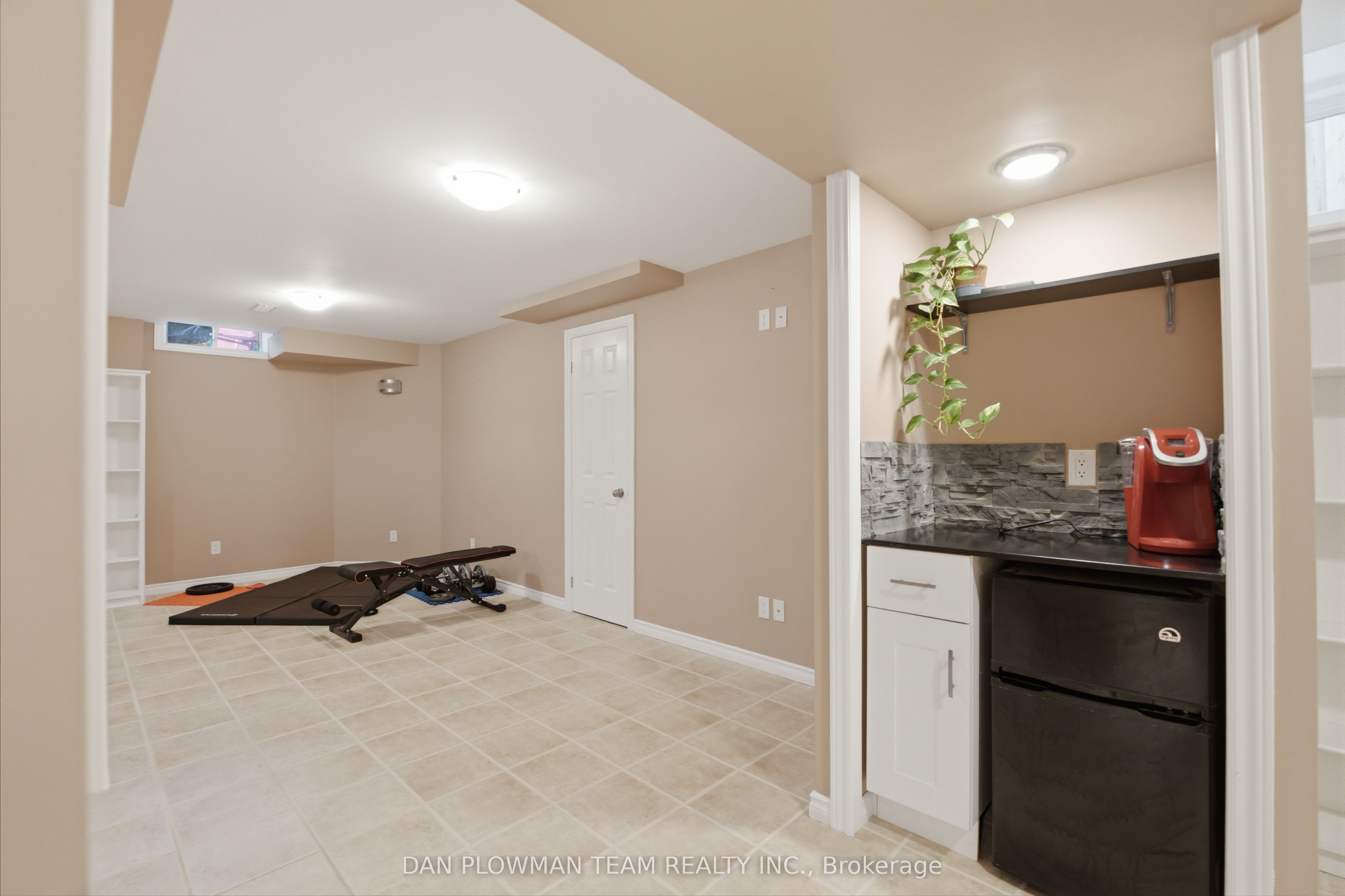 6 Saddlebrook Court Property Photo 36