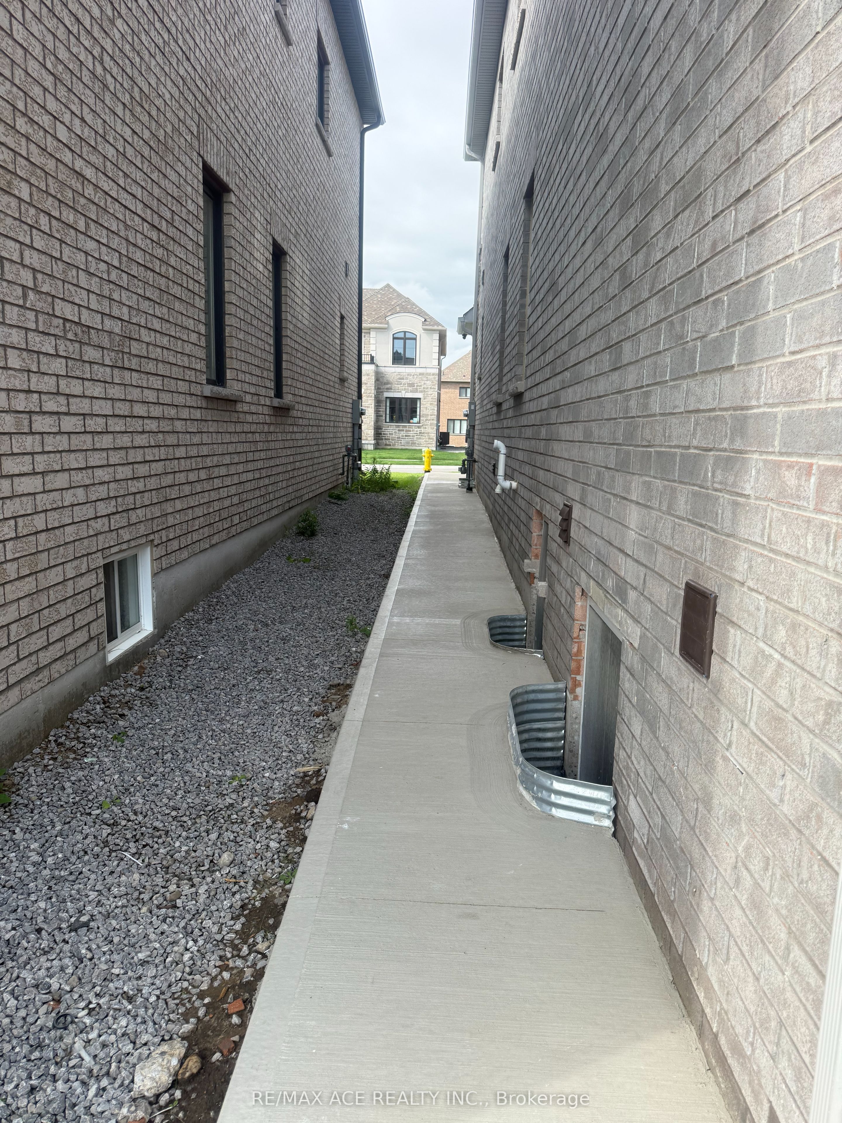 2219 Beckman Crescent Bsmt Property Photo 2