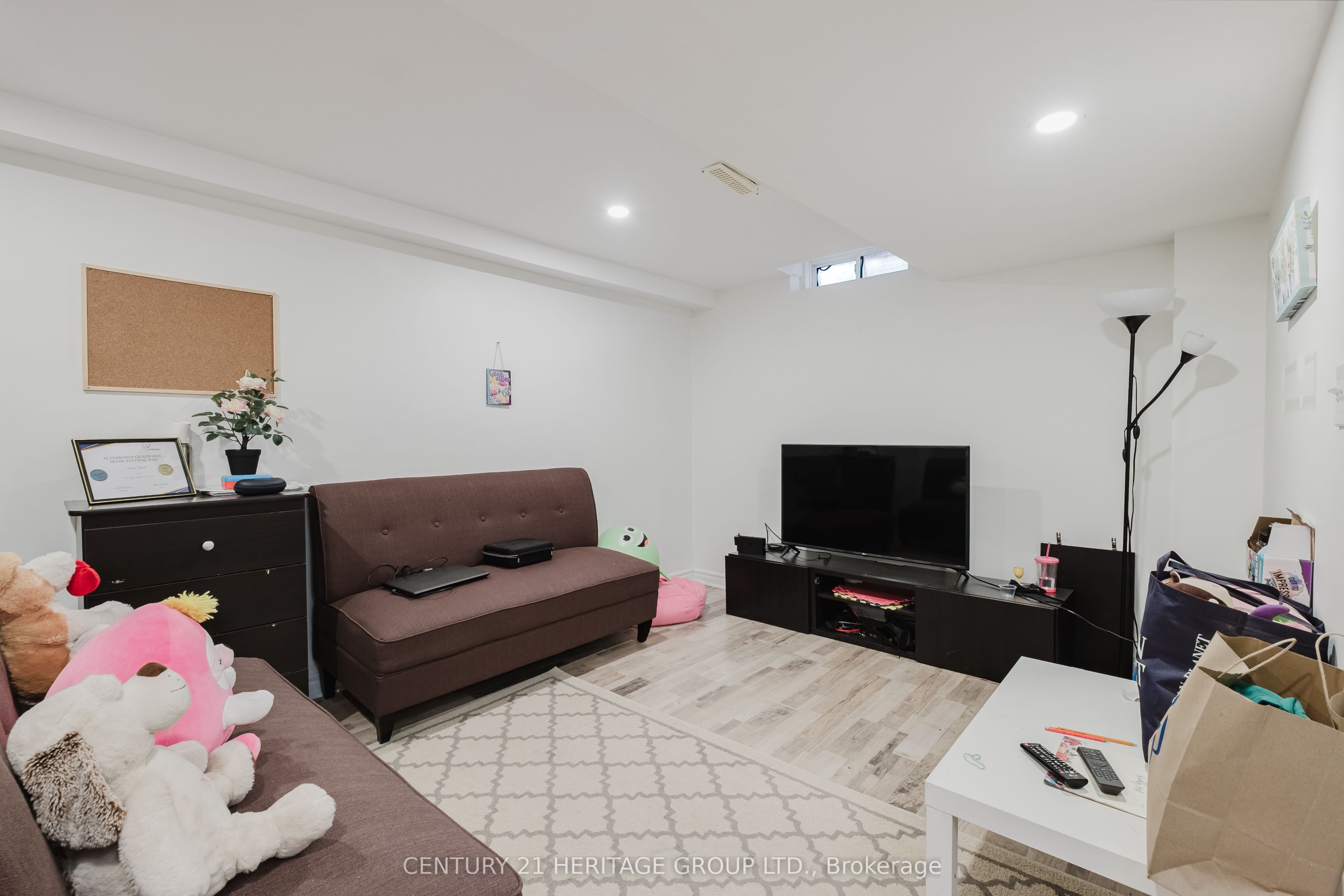 34 Haverhill Crescent Property Photo 9