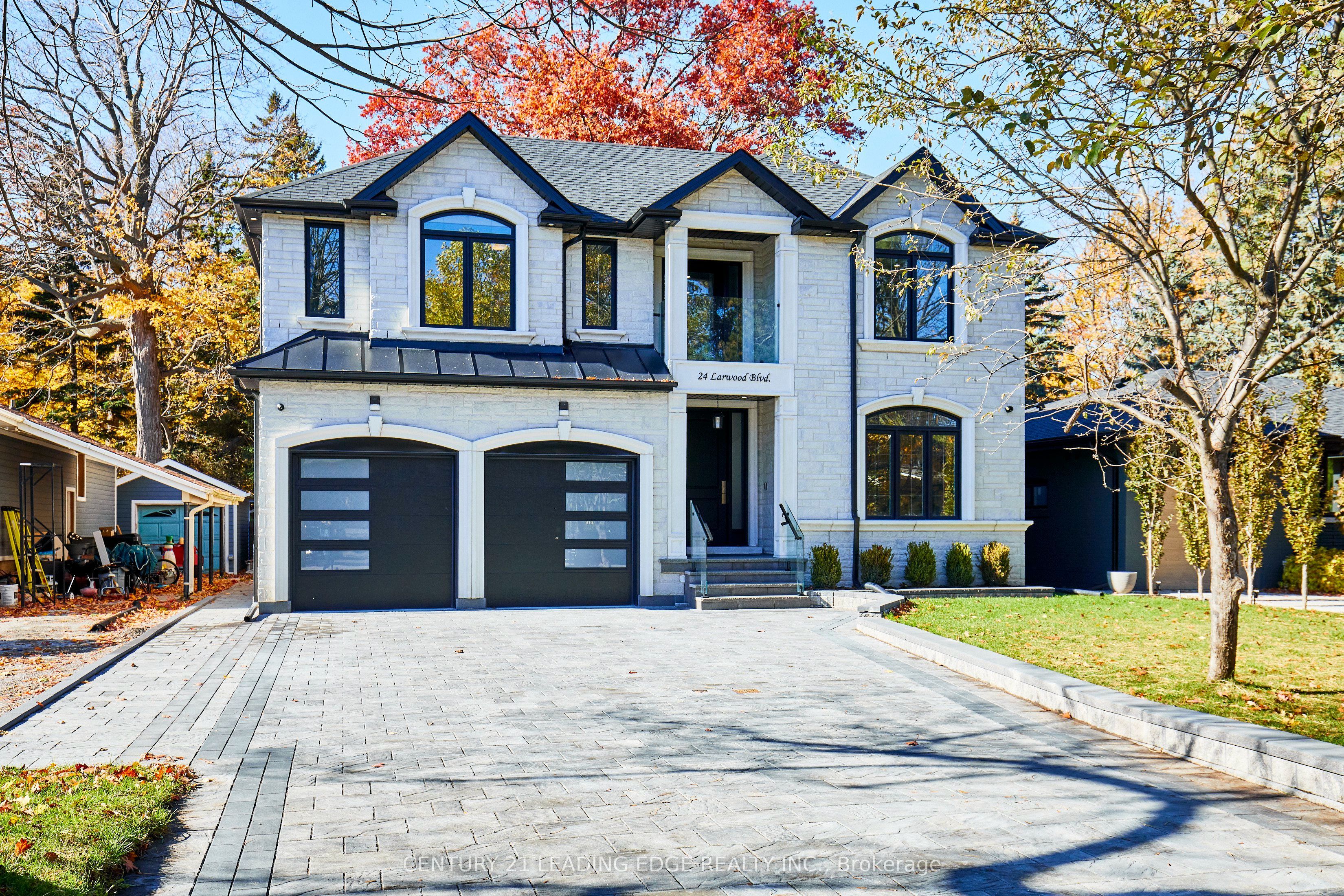 24 Larwood Boulevard Property Photo 1
